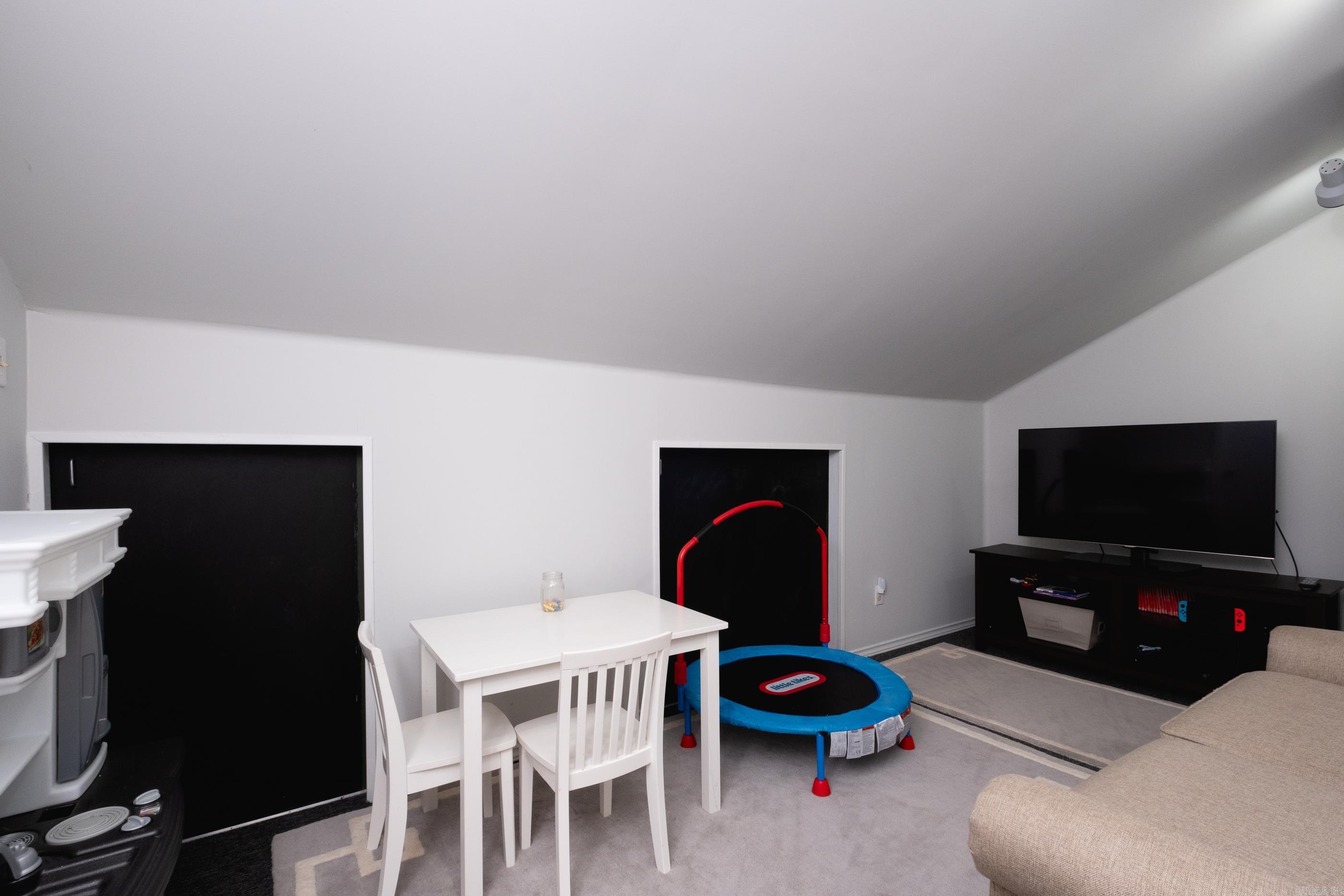 4307 Valley View