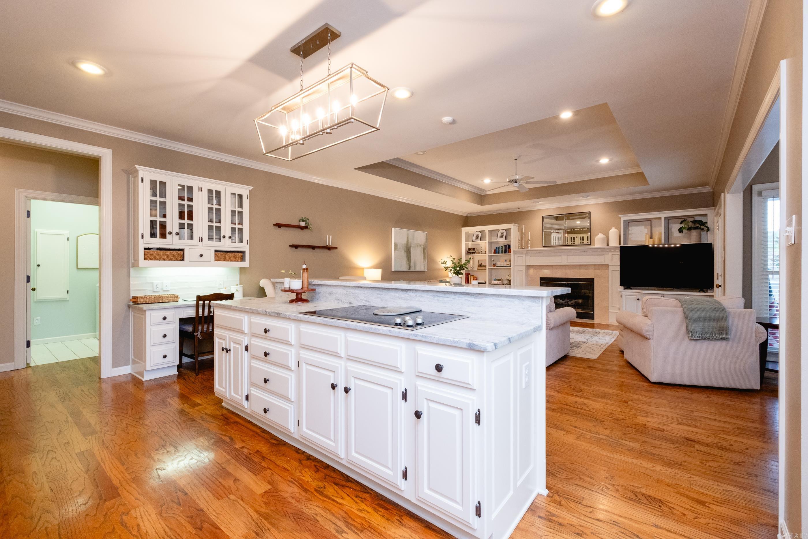 4307 Valley View