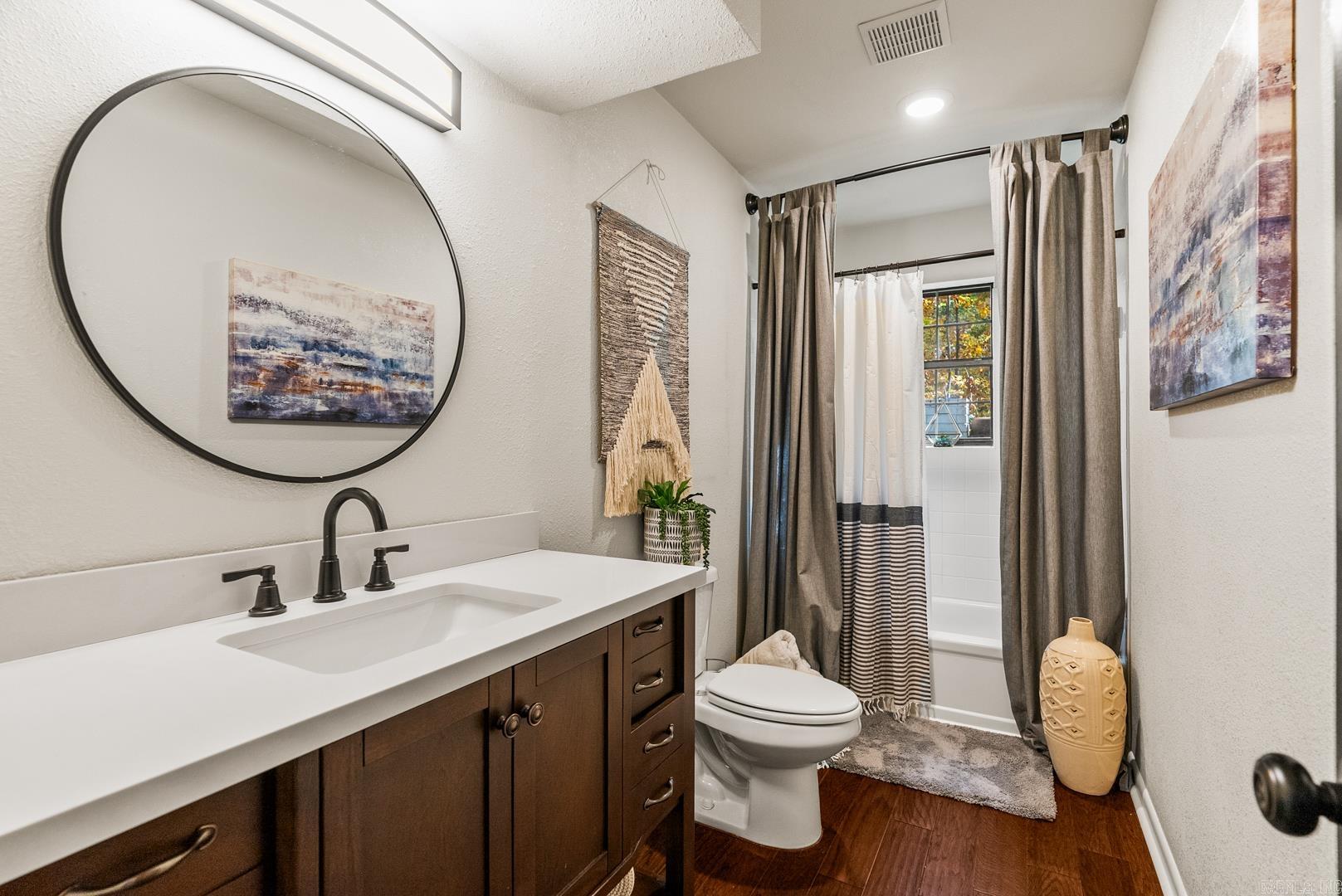 5 Rivercrest Circle
