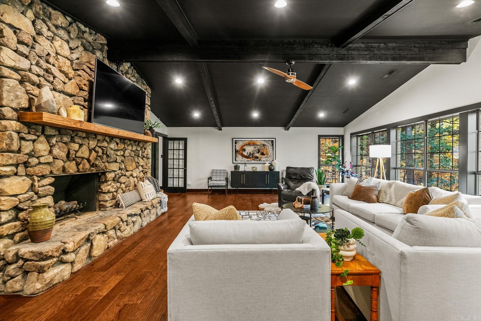 5 Rivercrest Circle