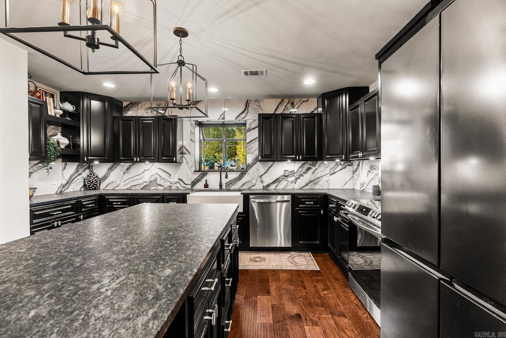 5 Rivercrest Circle