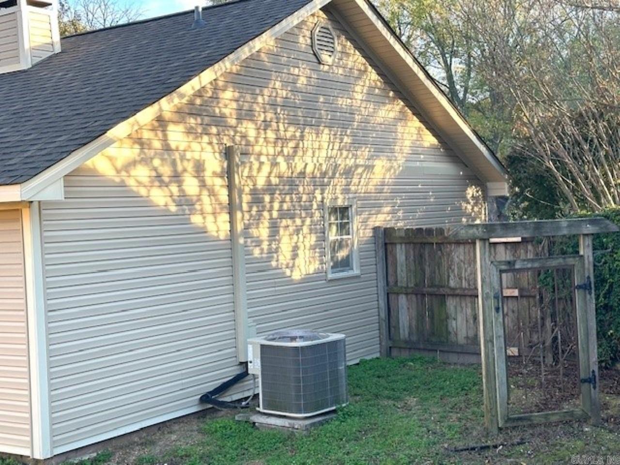 10 Summerwood Cove