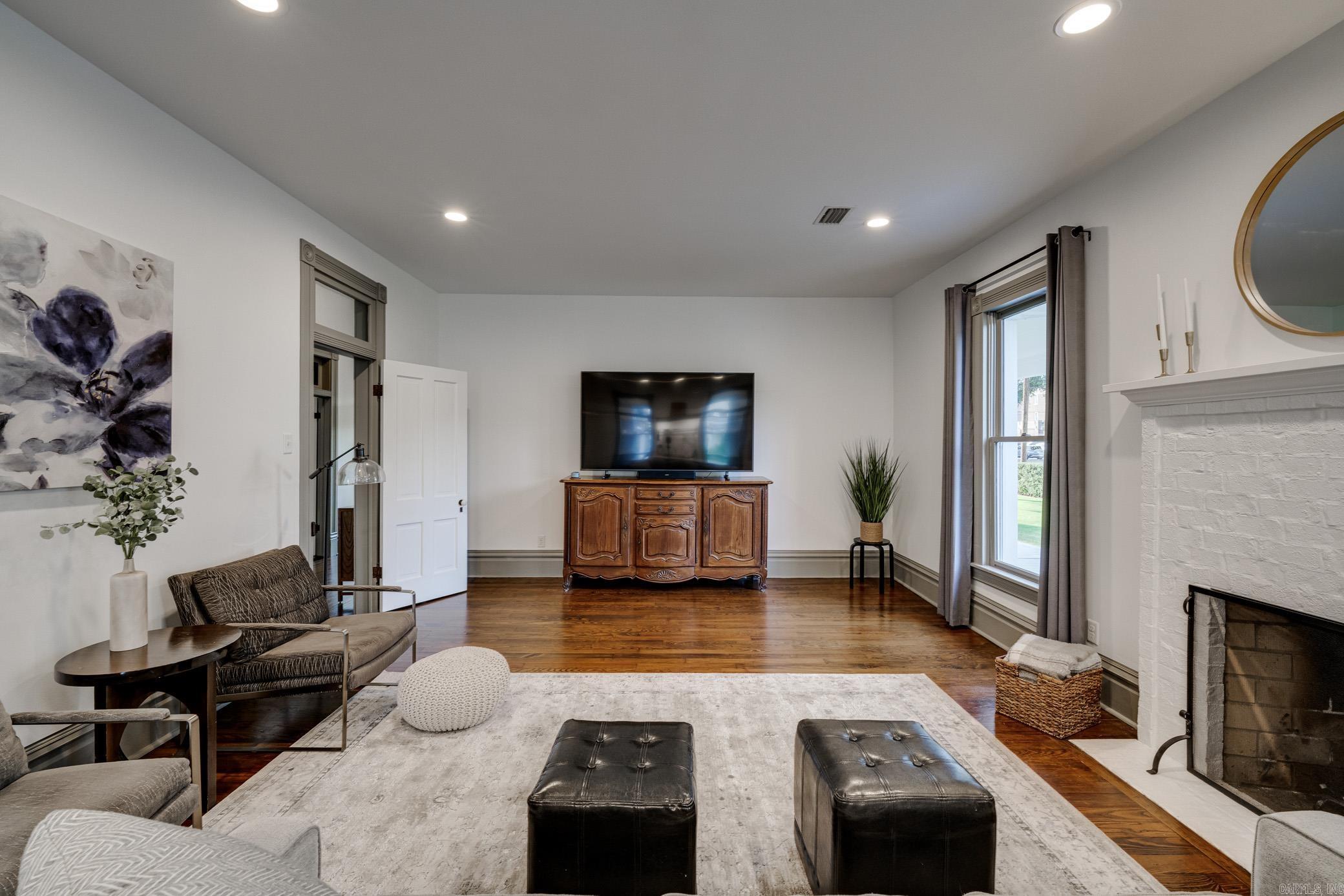 344 Conway Boulevard