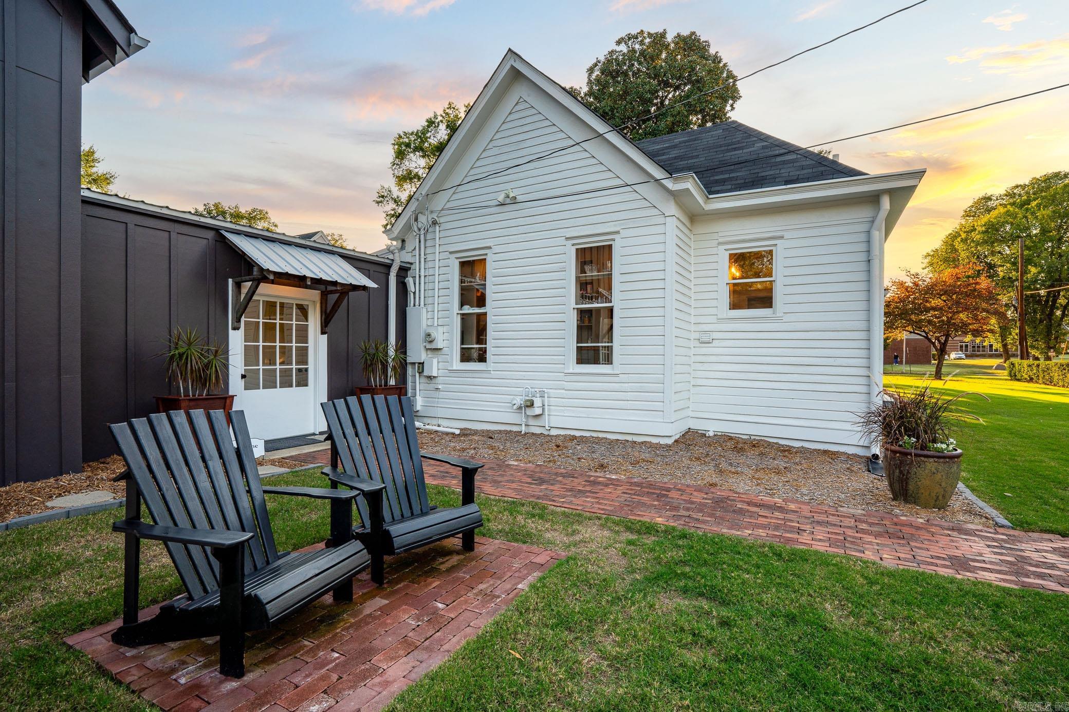 344 Conway Boulevard