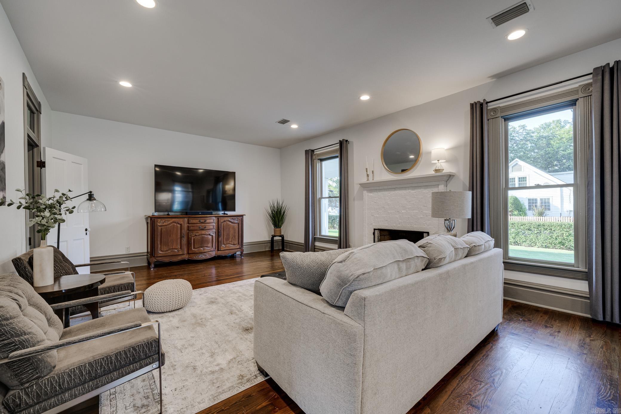 344 Conway Boulevard