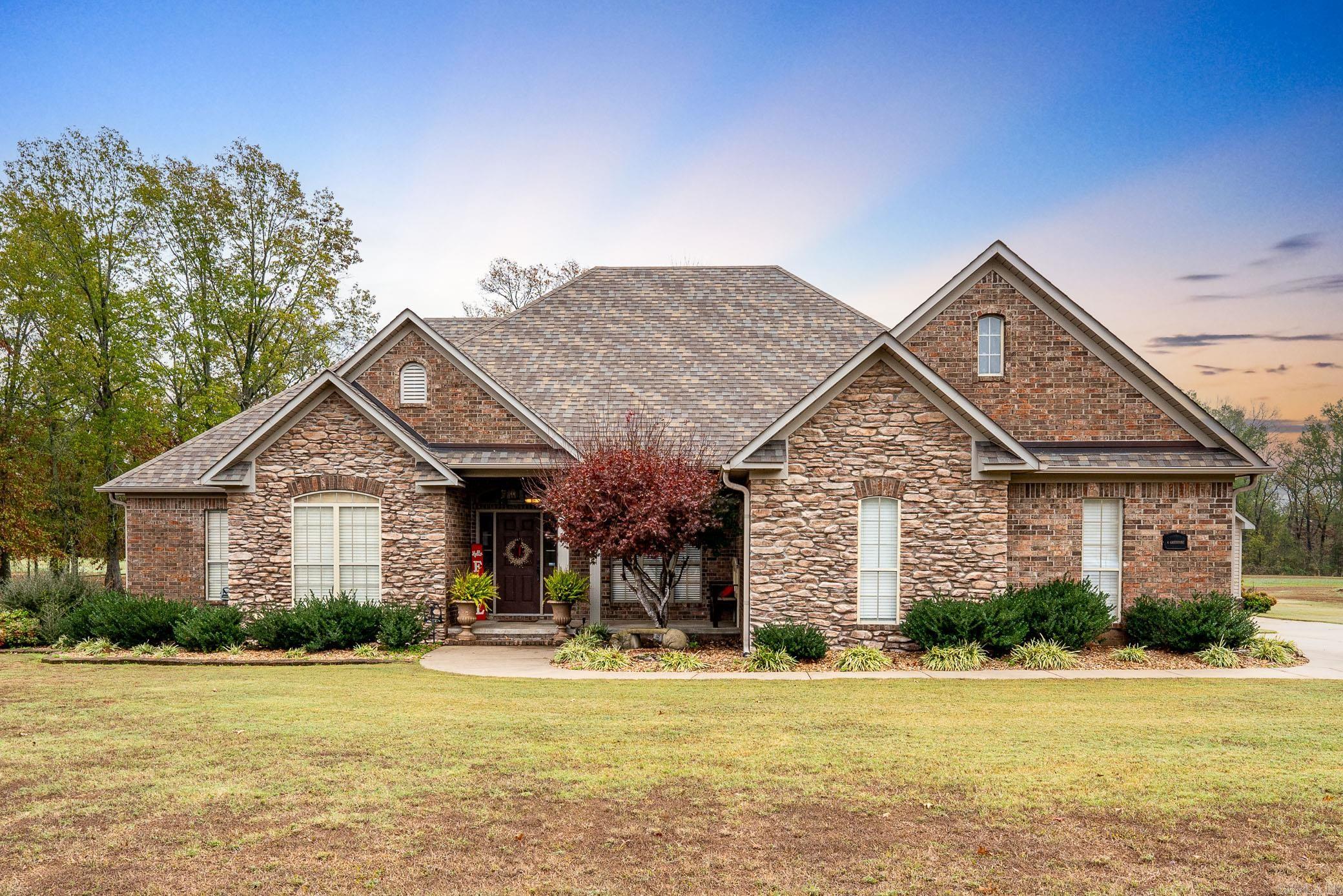 4 Greystone Drive