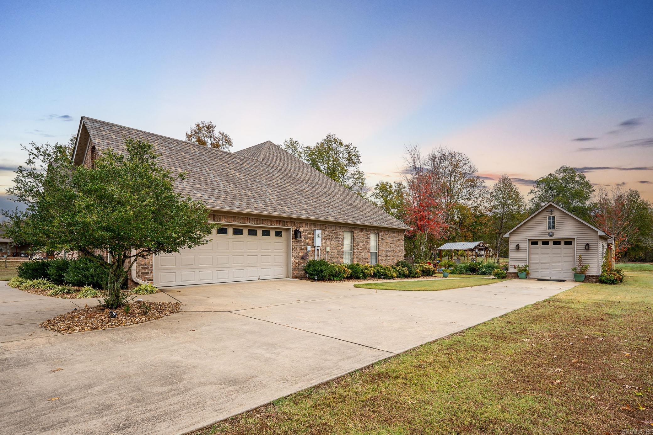 4 Greystone Drive