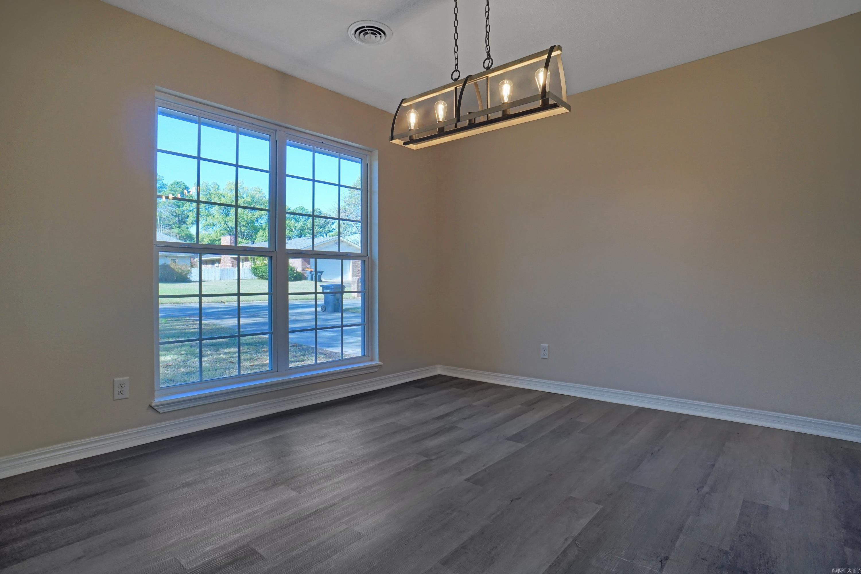 221 S Arlington Avenue