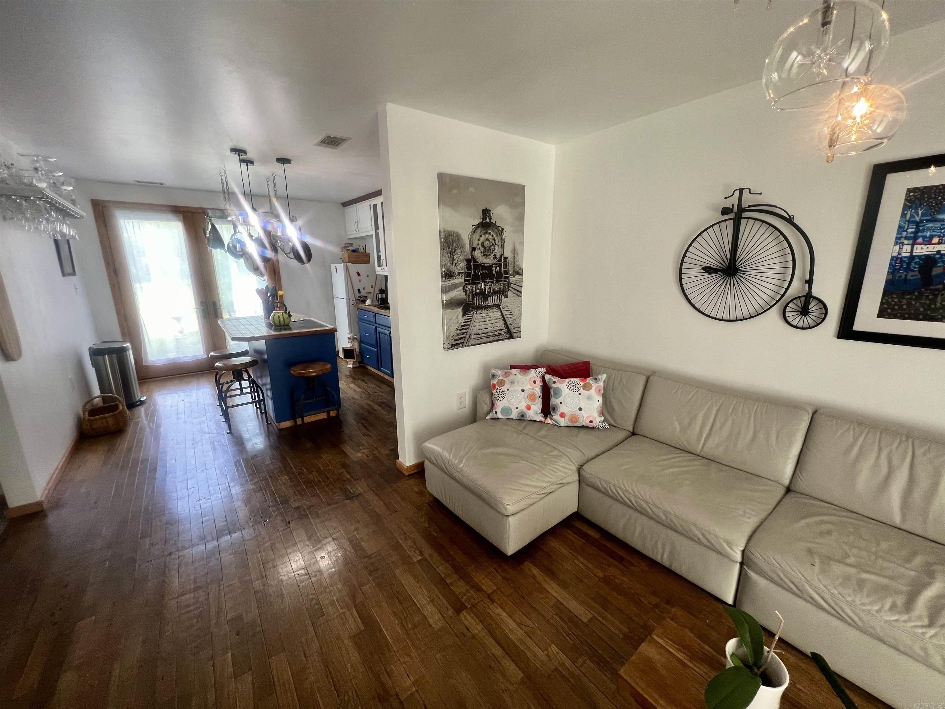 5317 Jelce Road