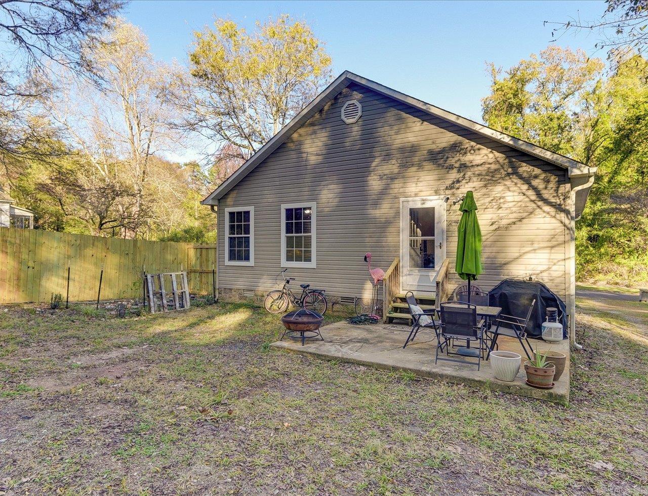 449 Walnut