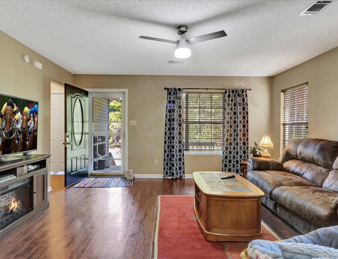 449 Walnut