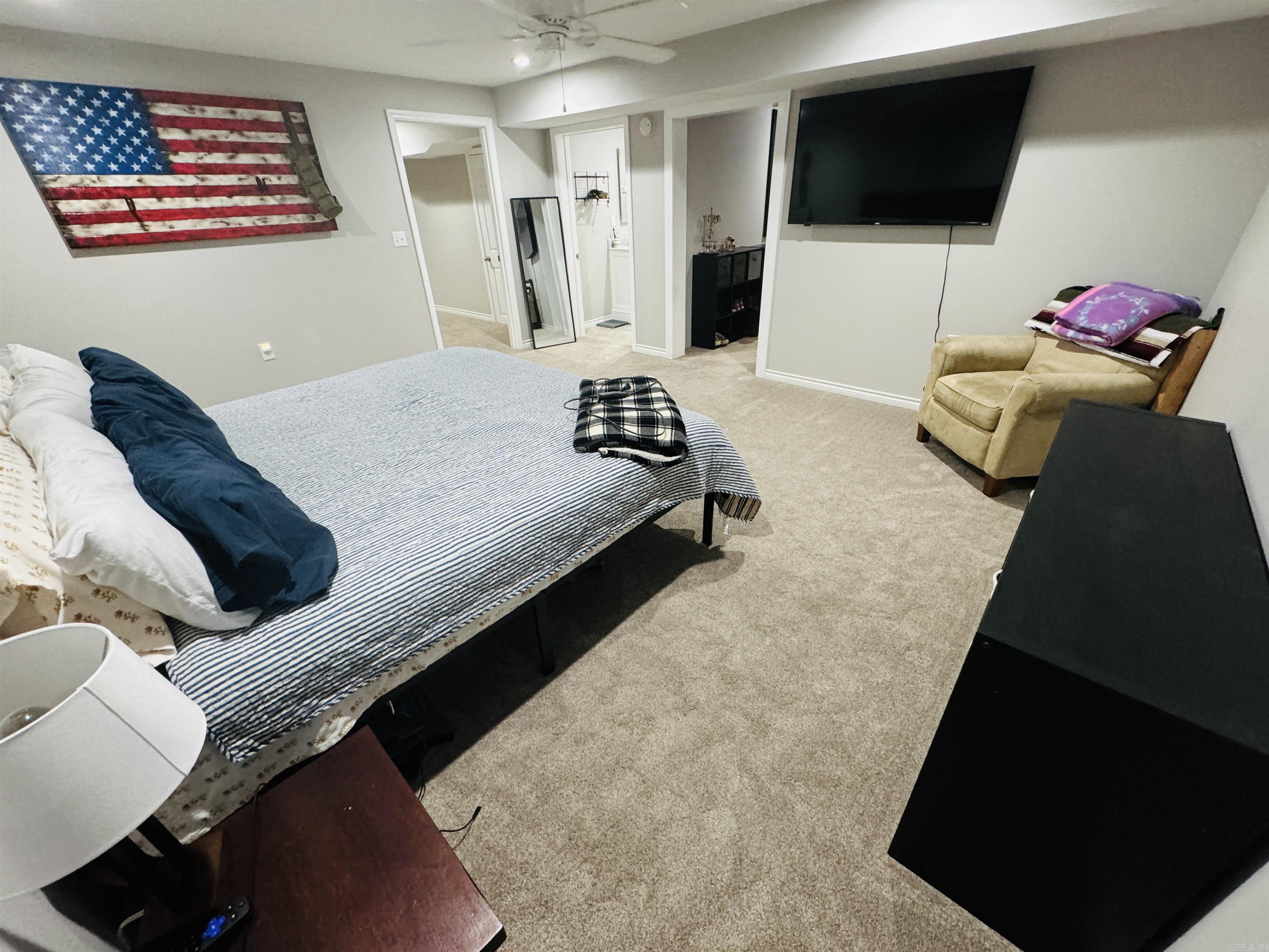 1421 E Justice