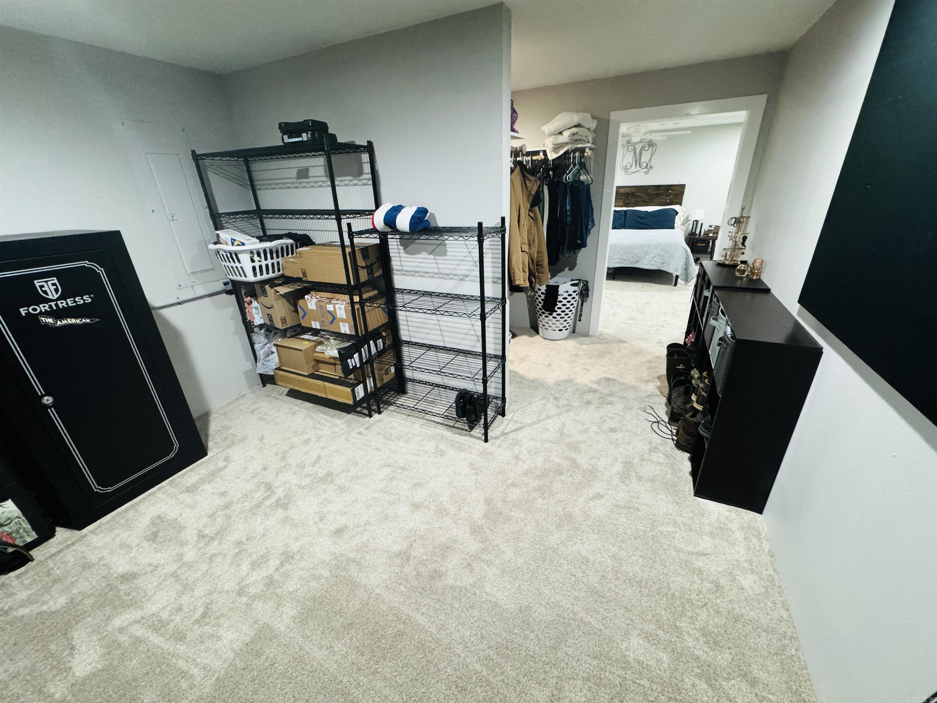1421 E Justice