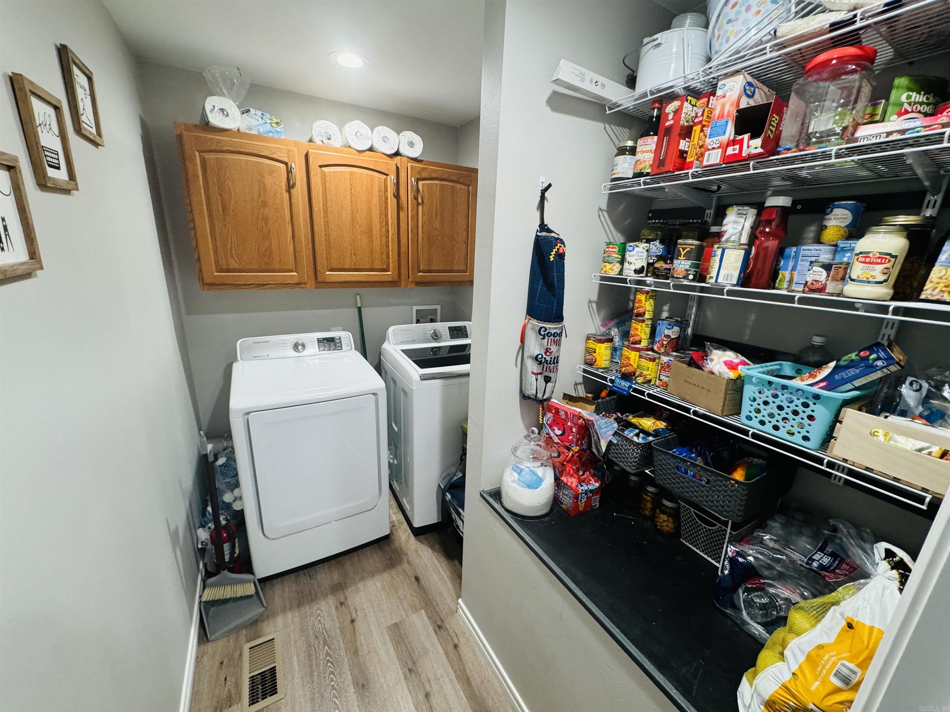 1421 E Justice