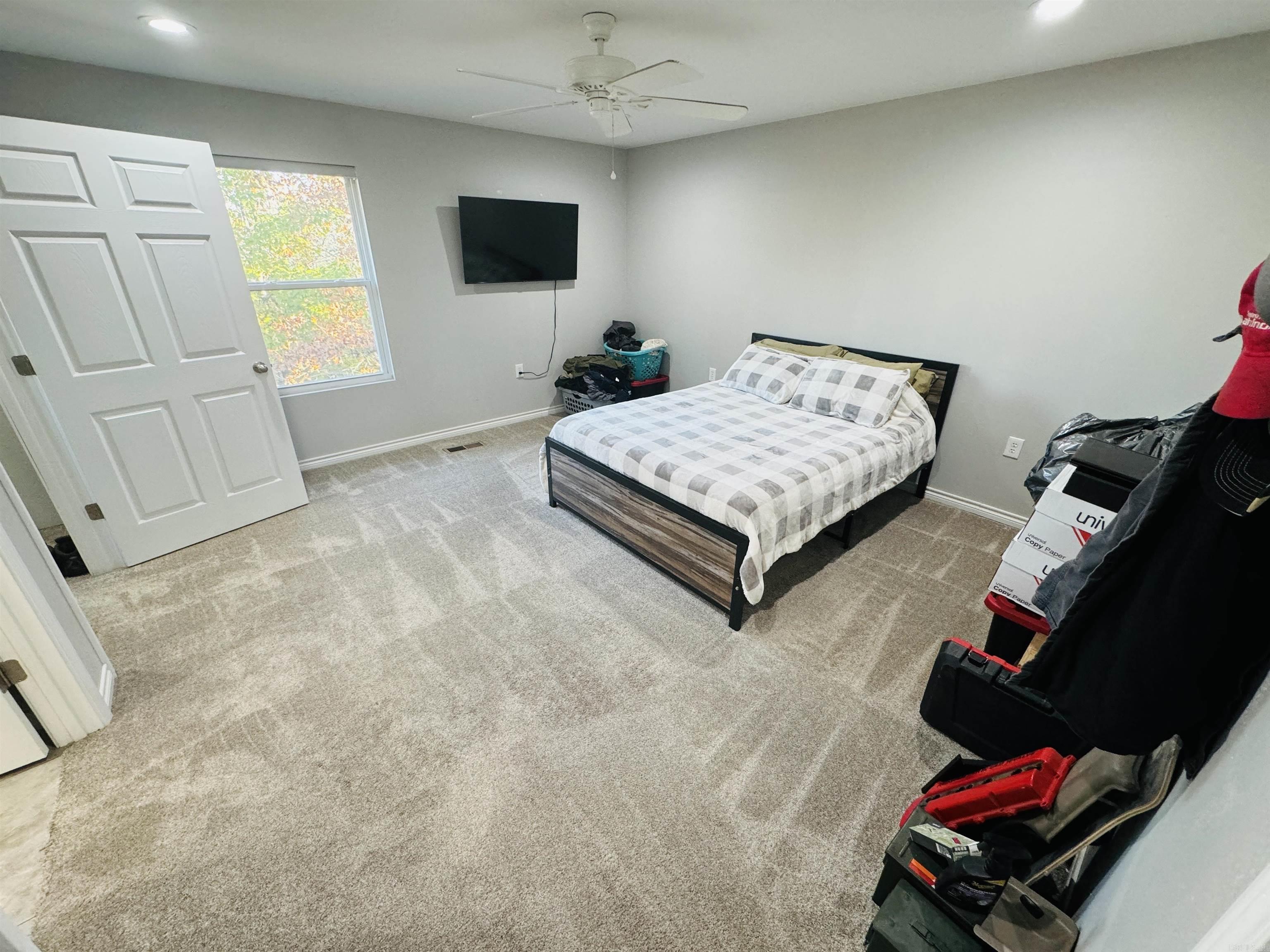 1421 E Justice