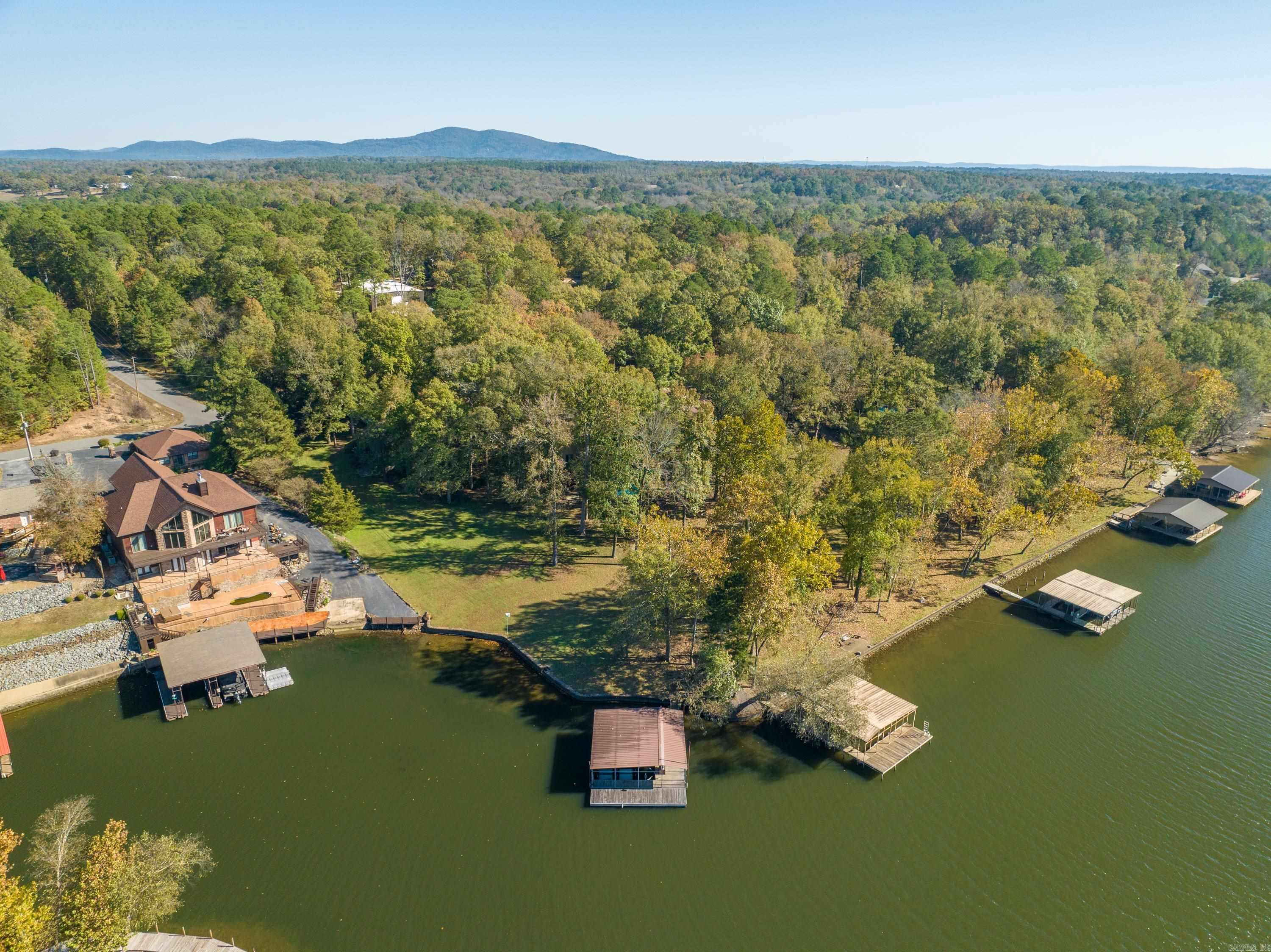 203 Golden Oak Cir Circle