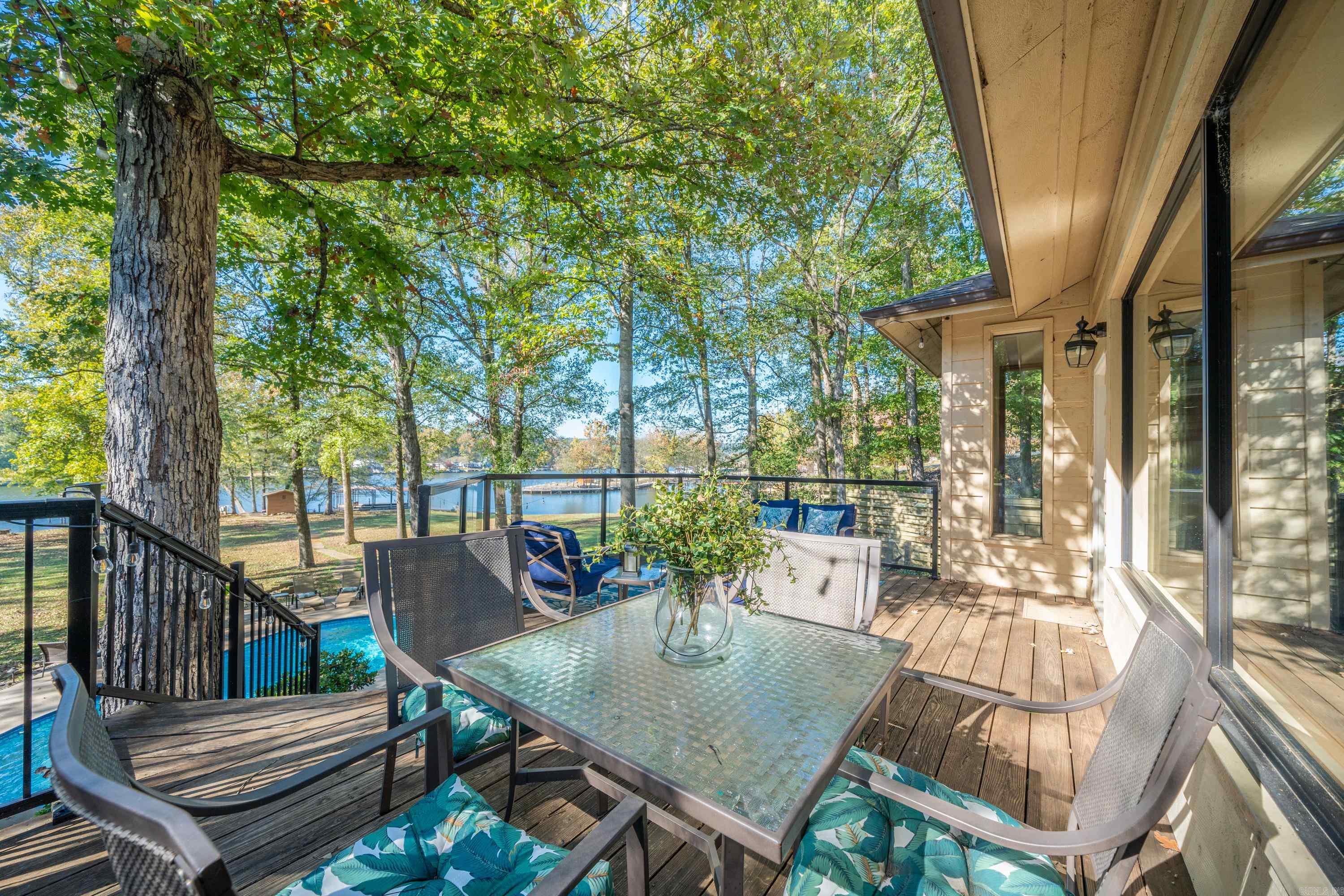 203 Golden Oak Cir Circle