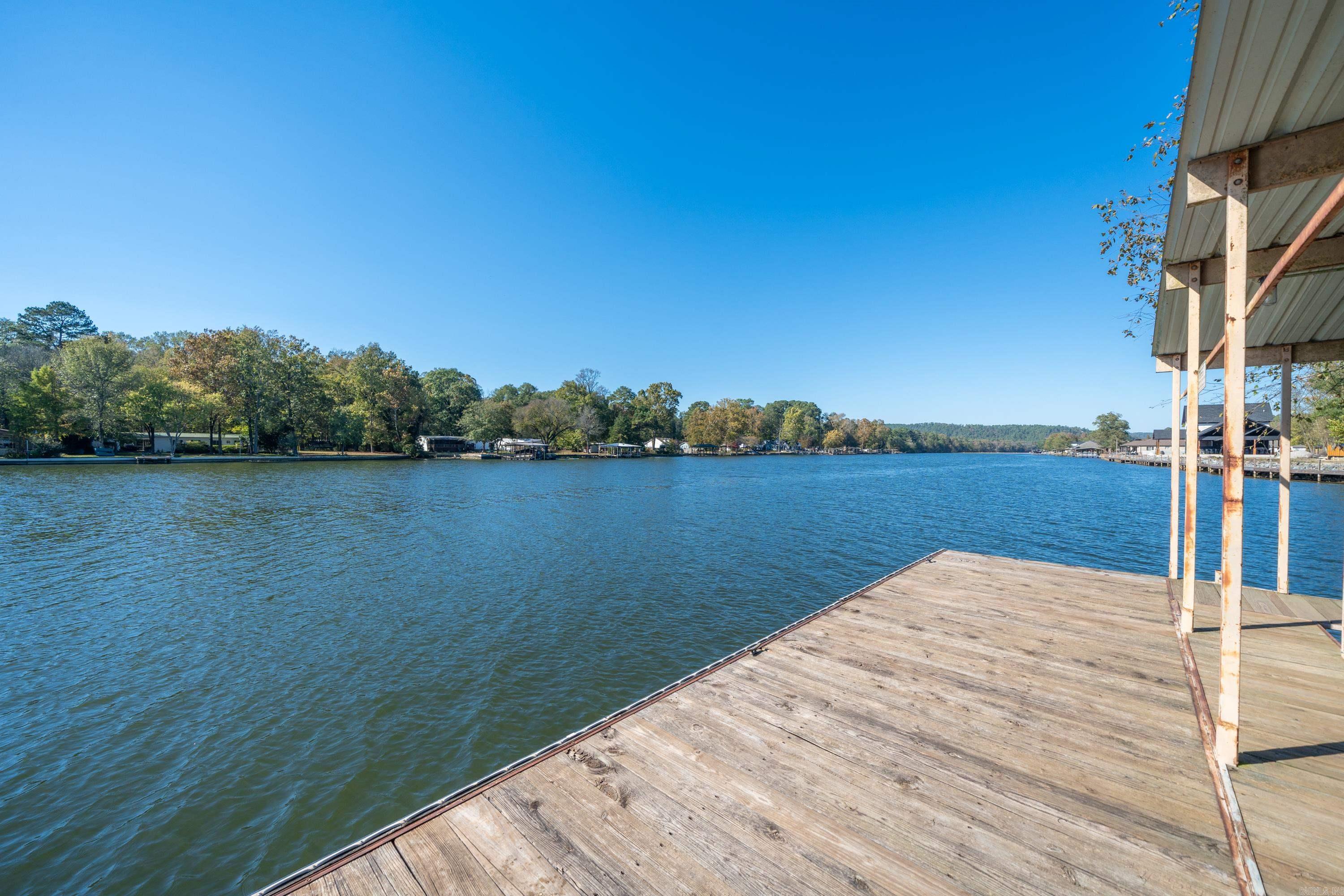 203 Golden Oak Cir Circle