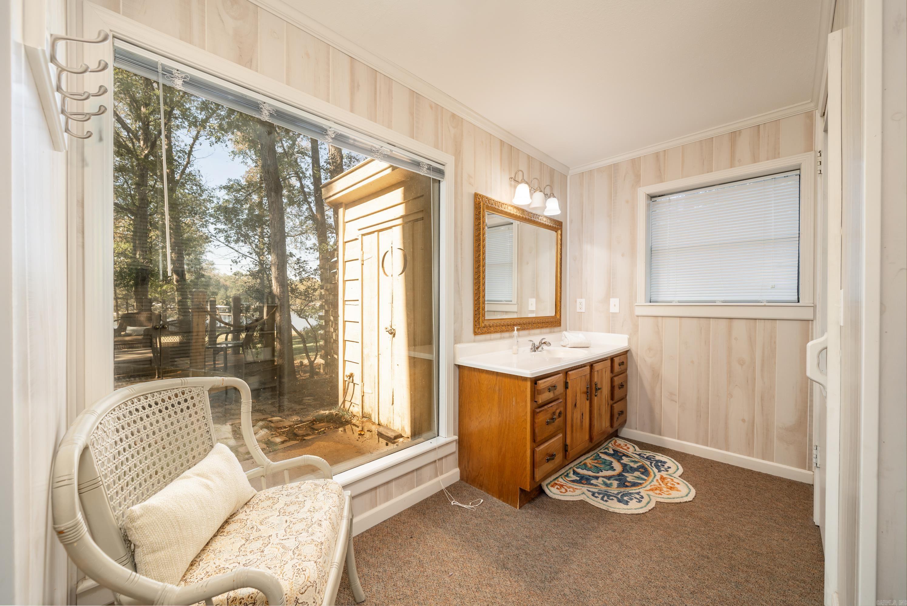 203 Golden Oak Cir Circle