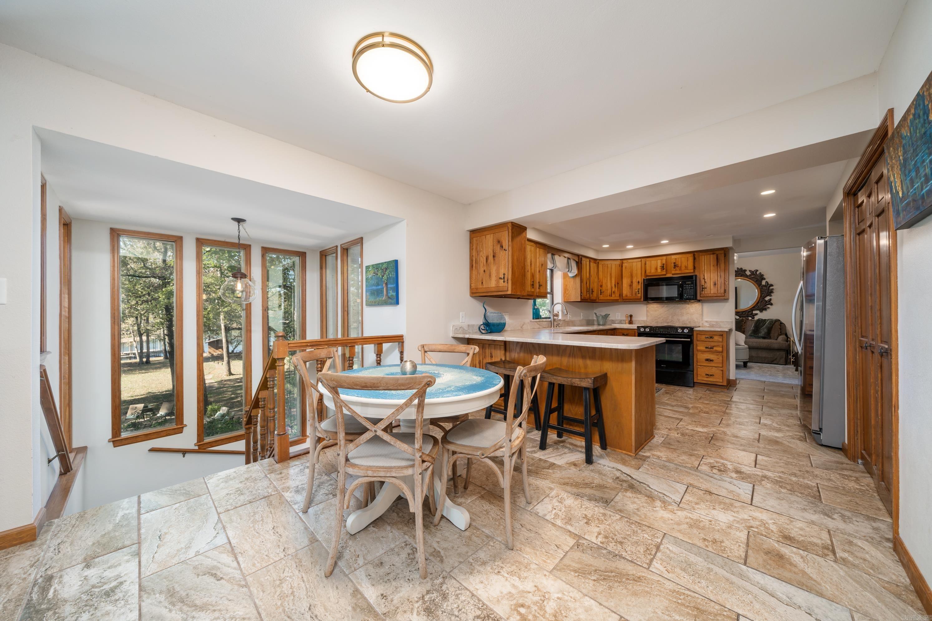 203 Golden Oak Cir Circle