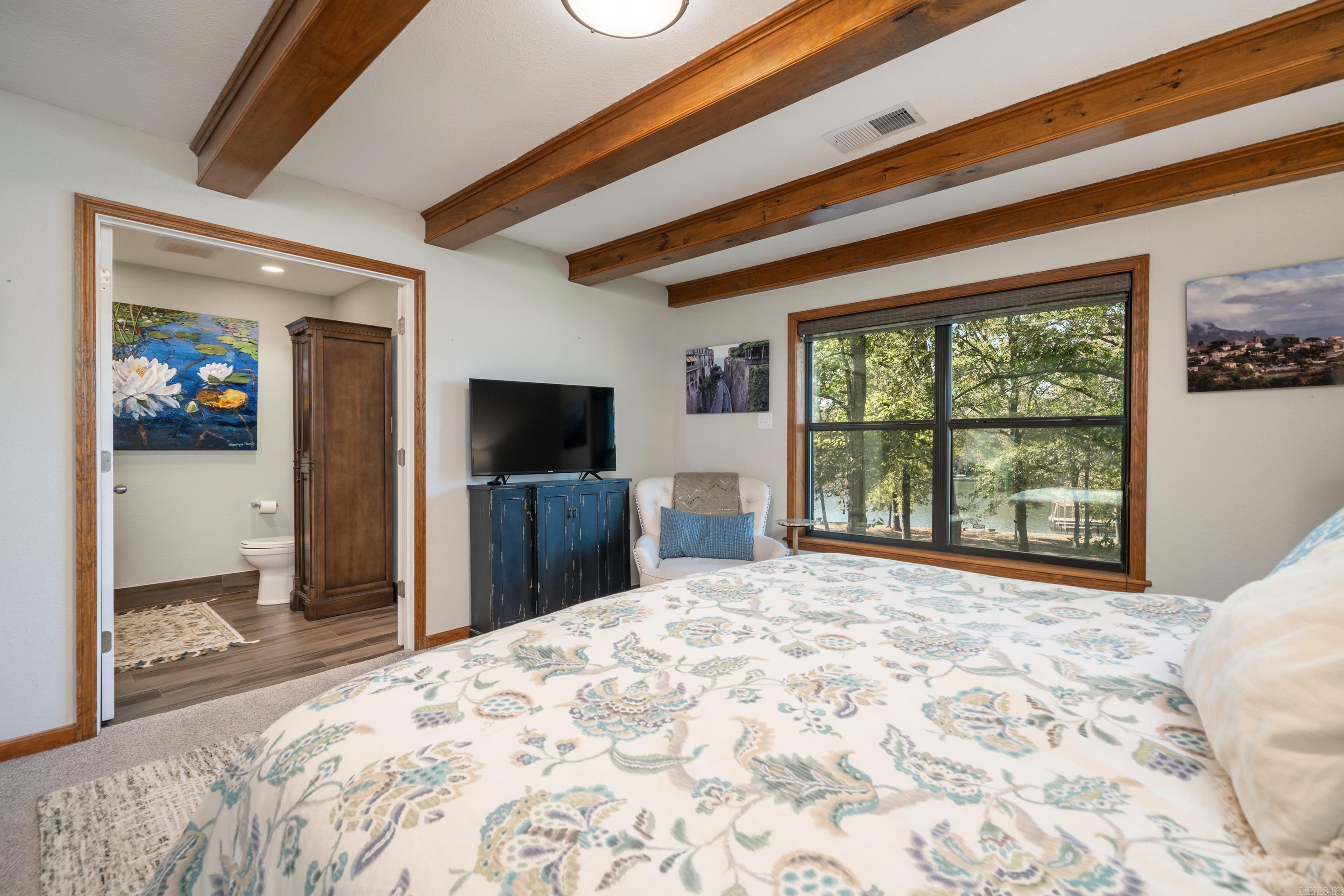 203 Golden Oak Cir Circle