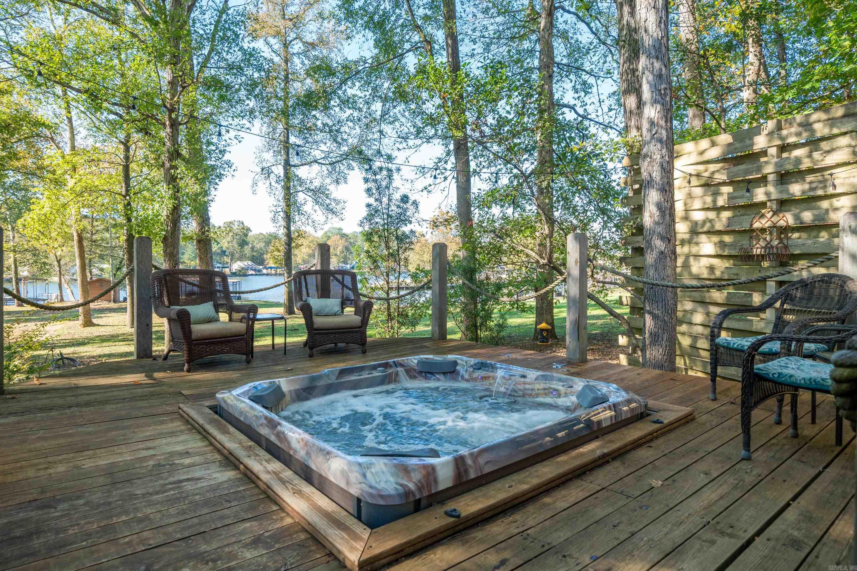 203 Golden Oak Cir Circle