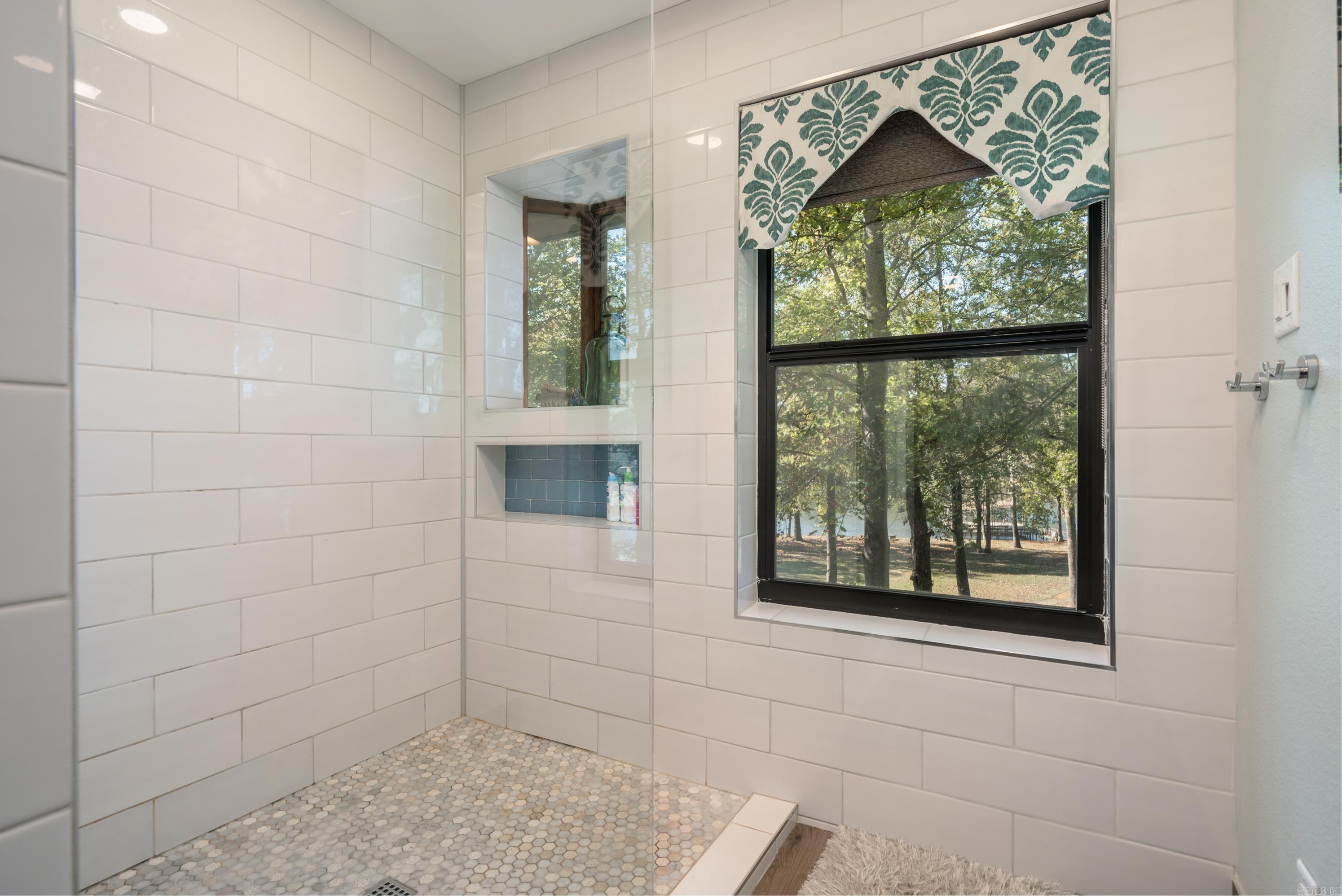 203 Golden Oak Cir Circle