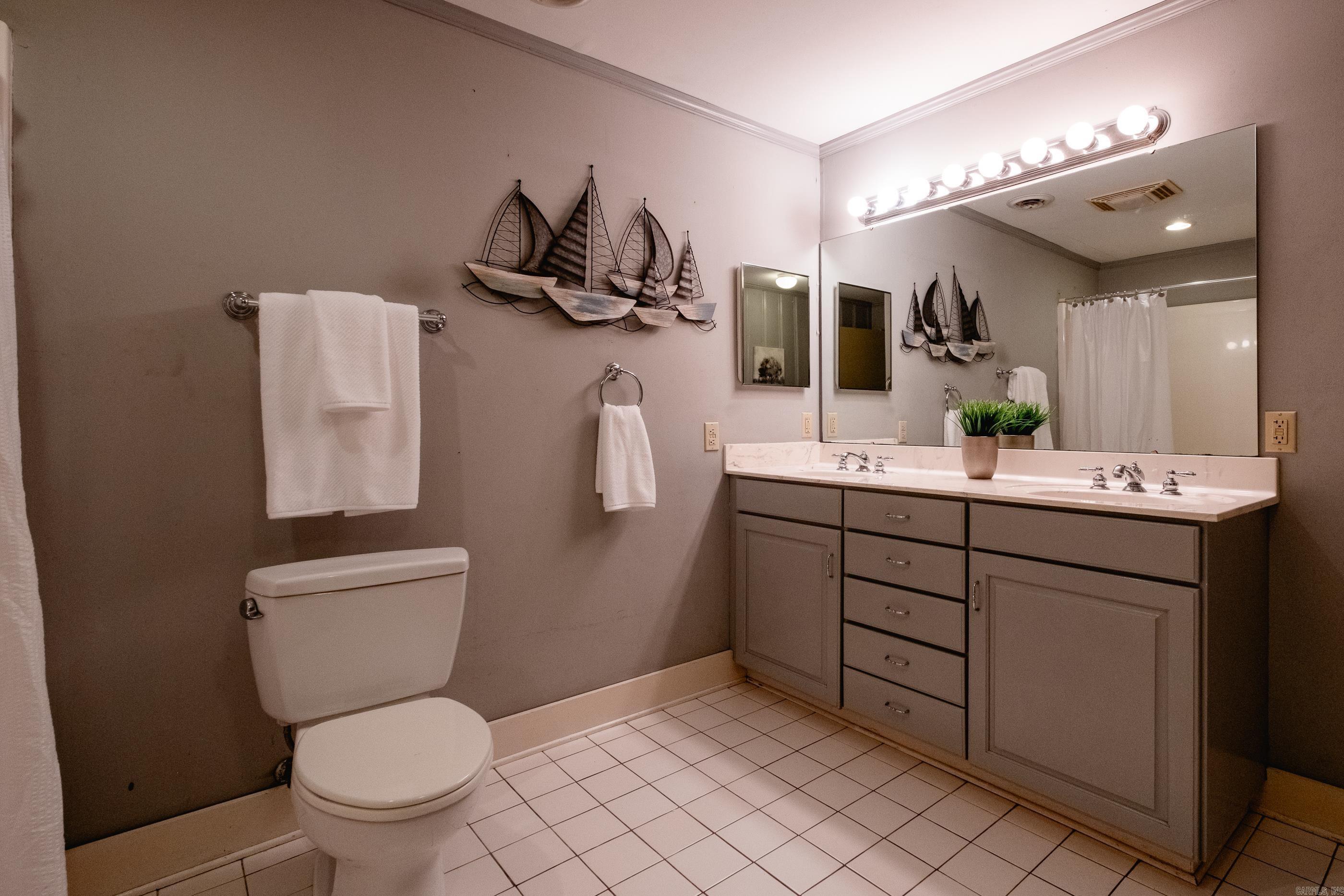 5500 N Grandview Street