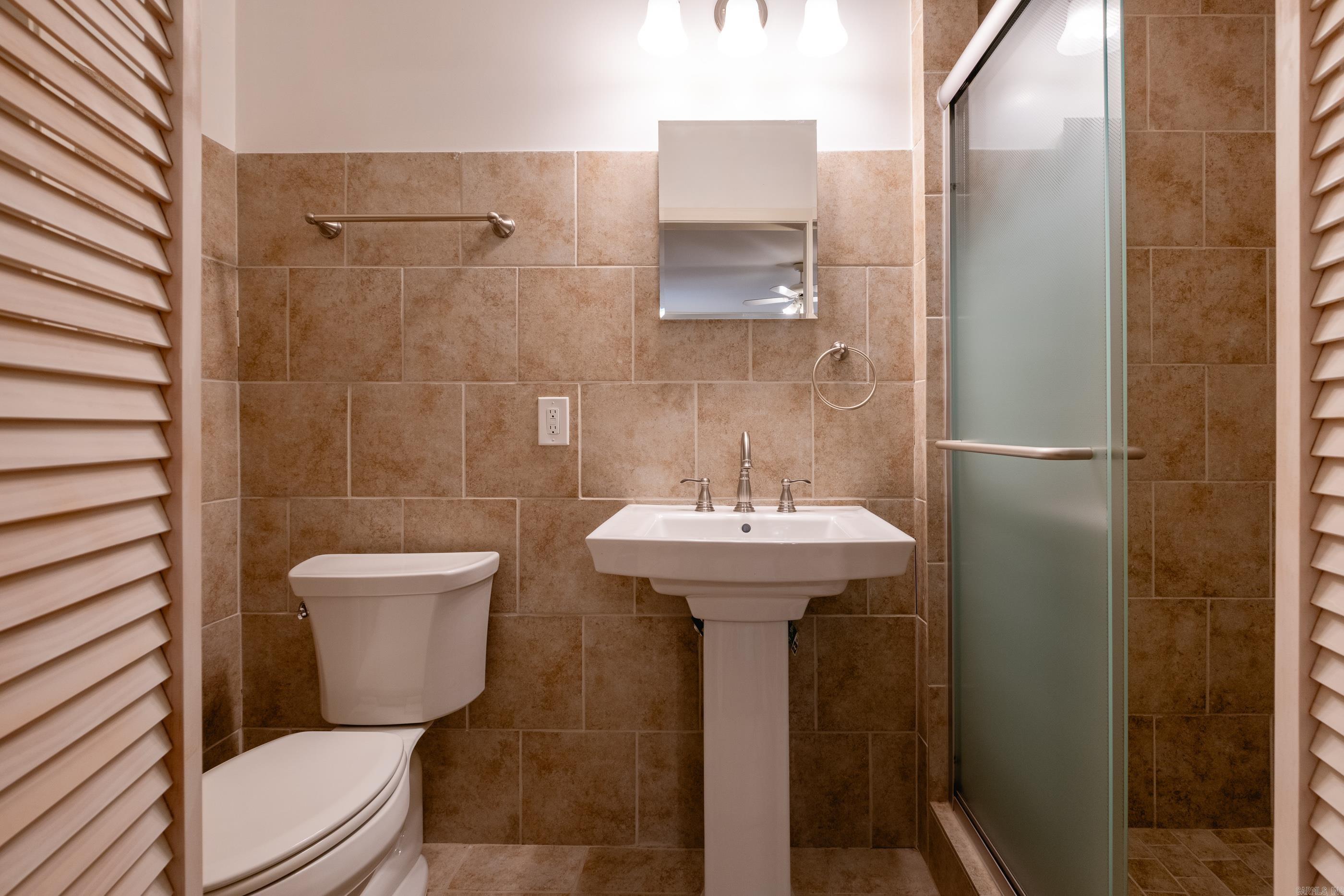 5500 N Grandview Street