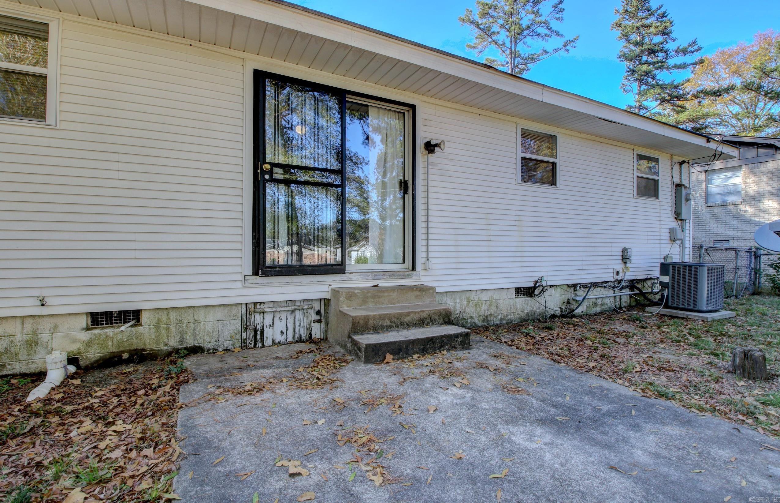 1501 Glenda Dr