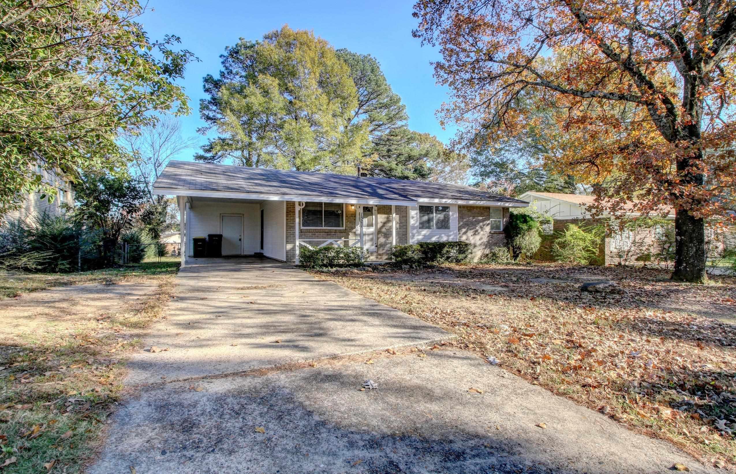 1501 Glenda Dr