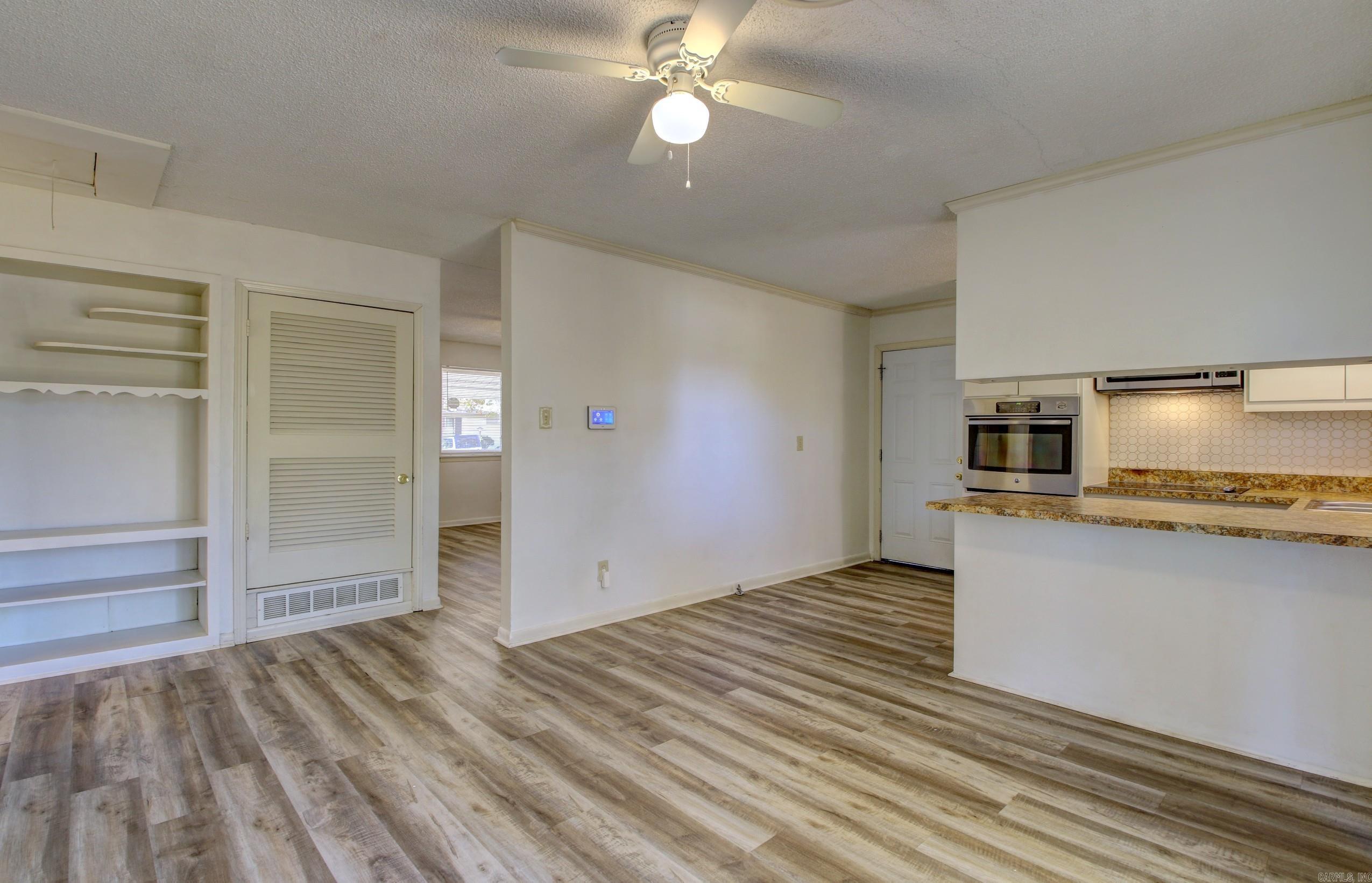 1501 Glenda Dr