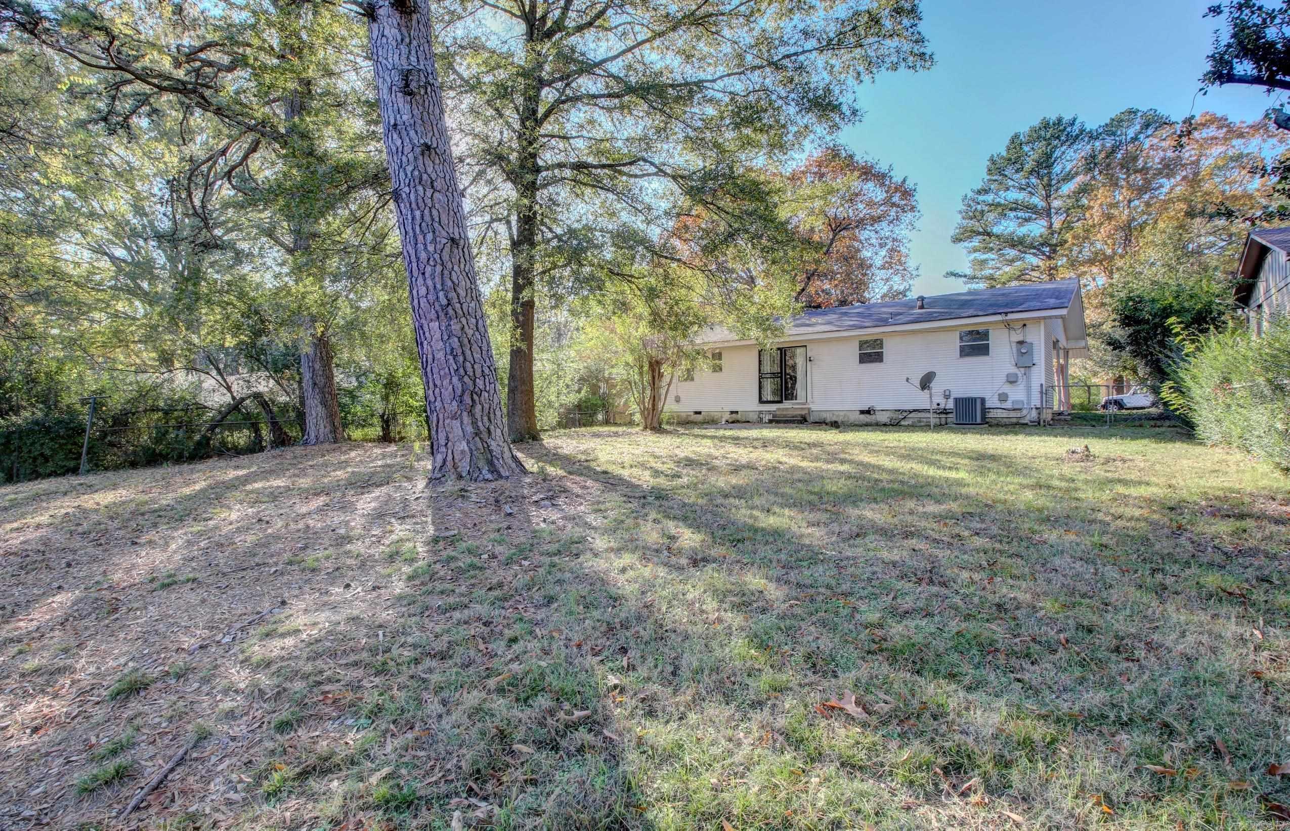 1501 Glenda Dr