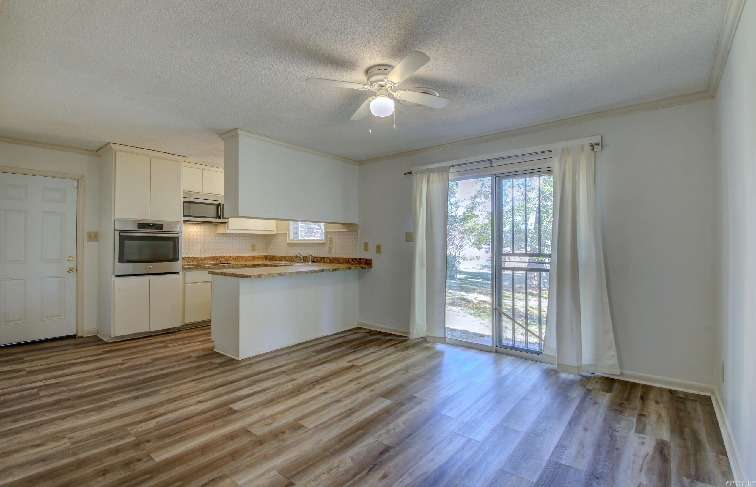 1501 Glenda Dr