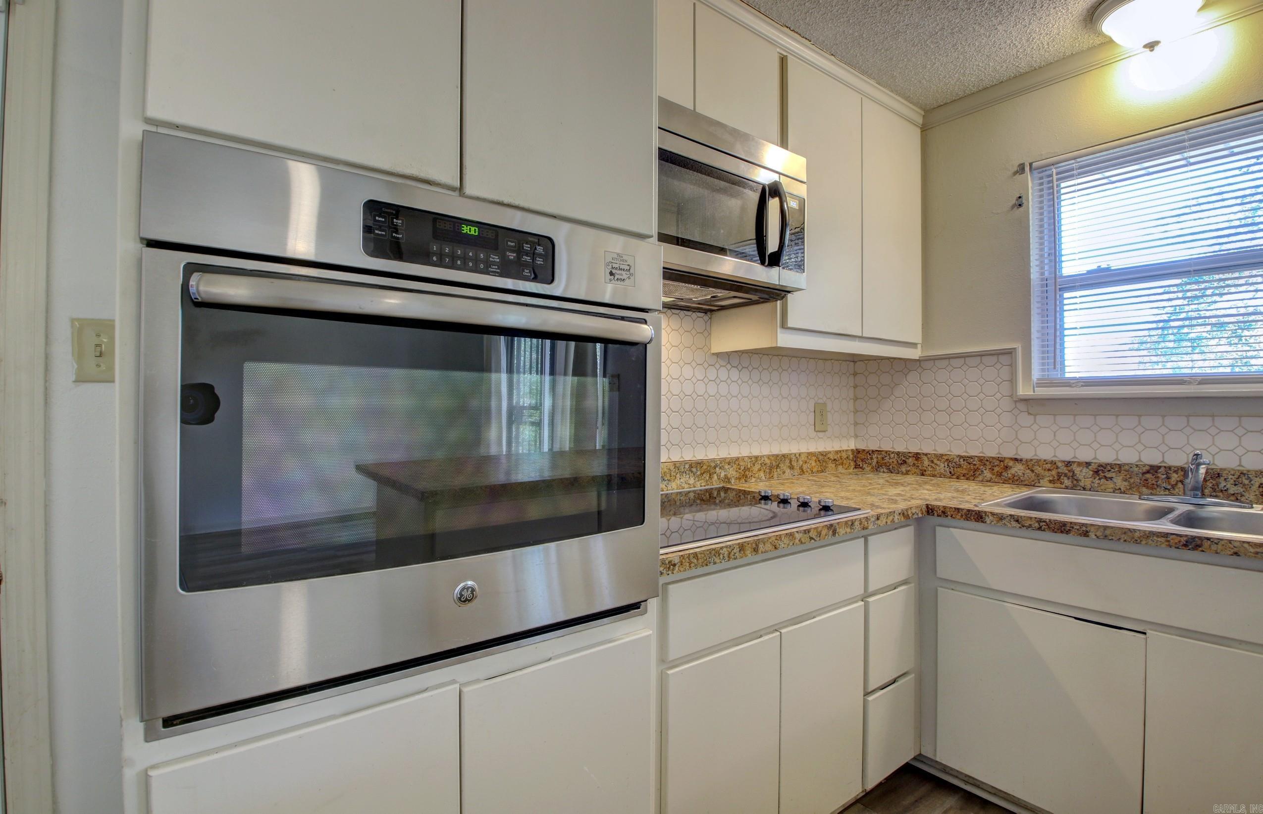 1501 Glenda Dr