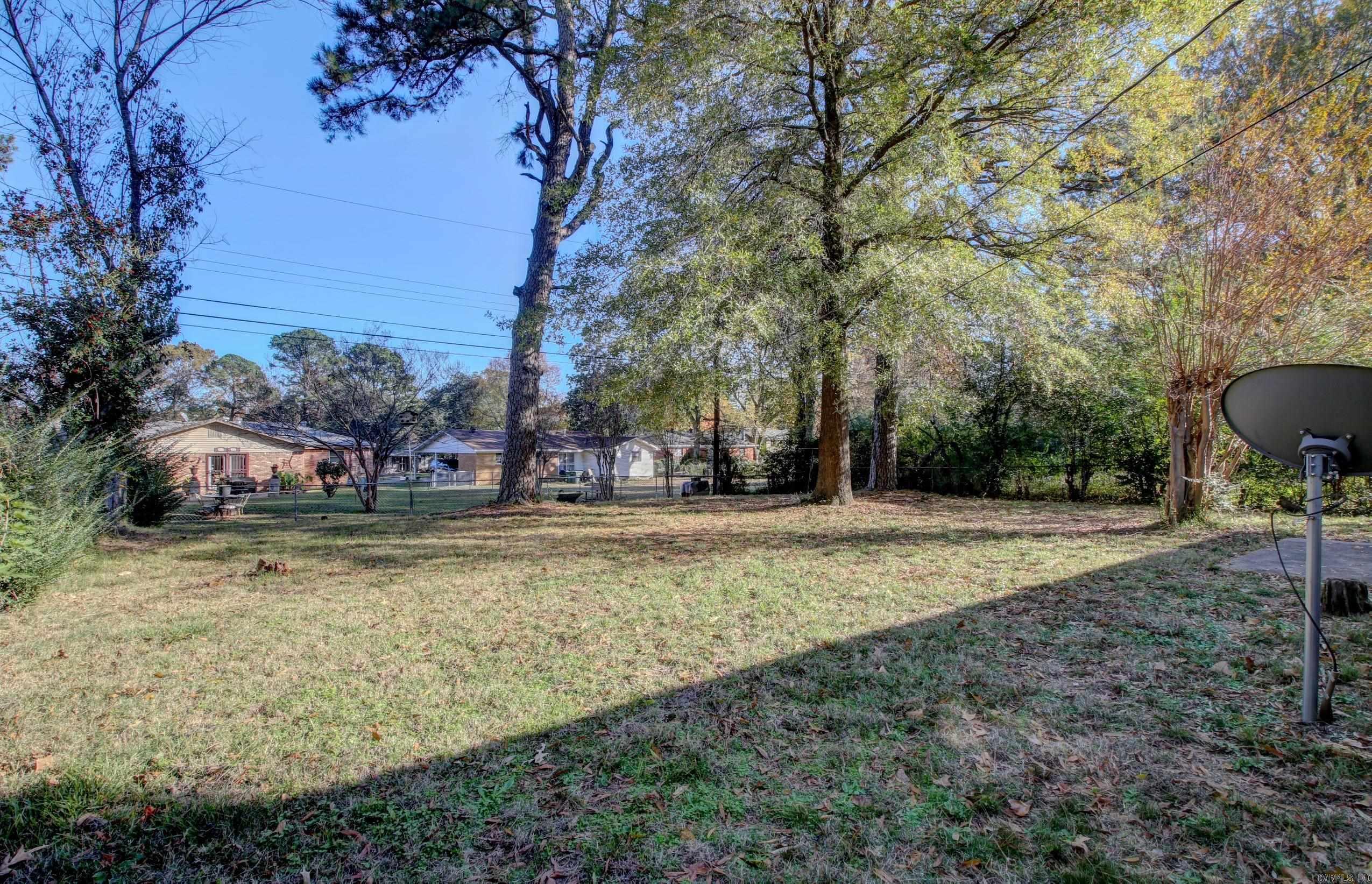 1501 Glenda Dr