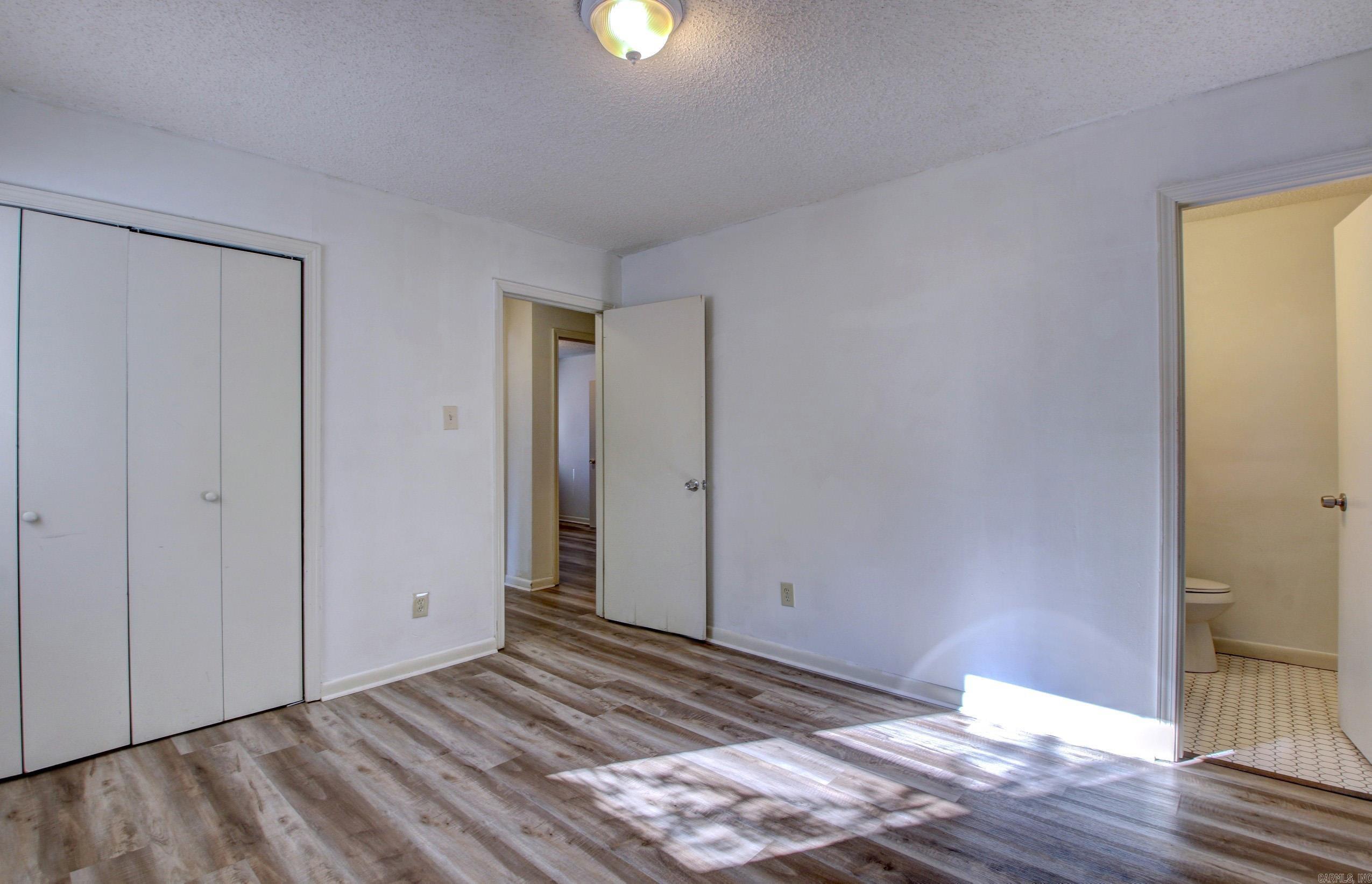 1501 Glenda Dr