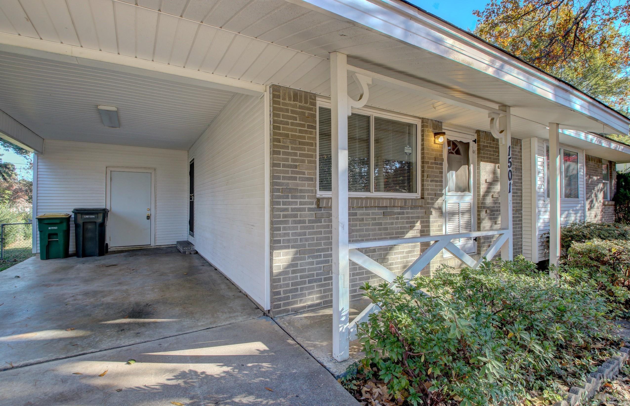 1501 Glenda Dr