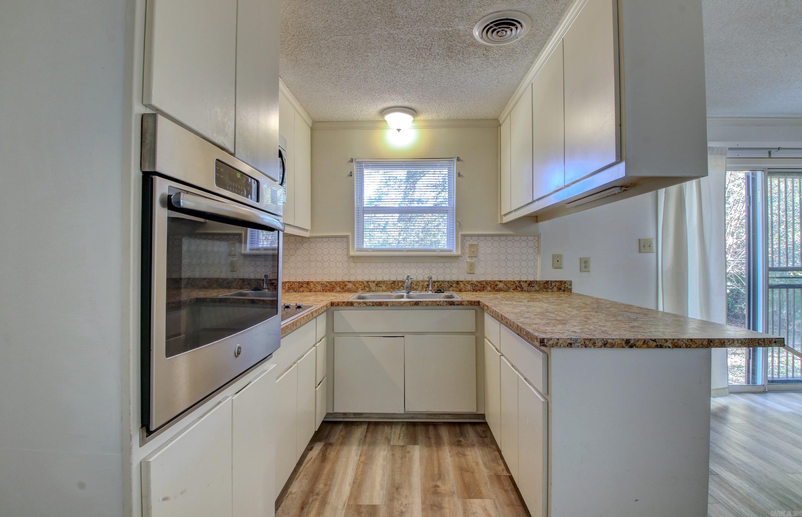 1501 Glenda Dr