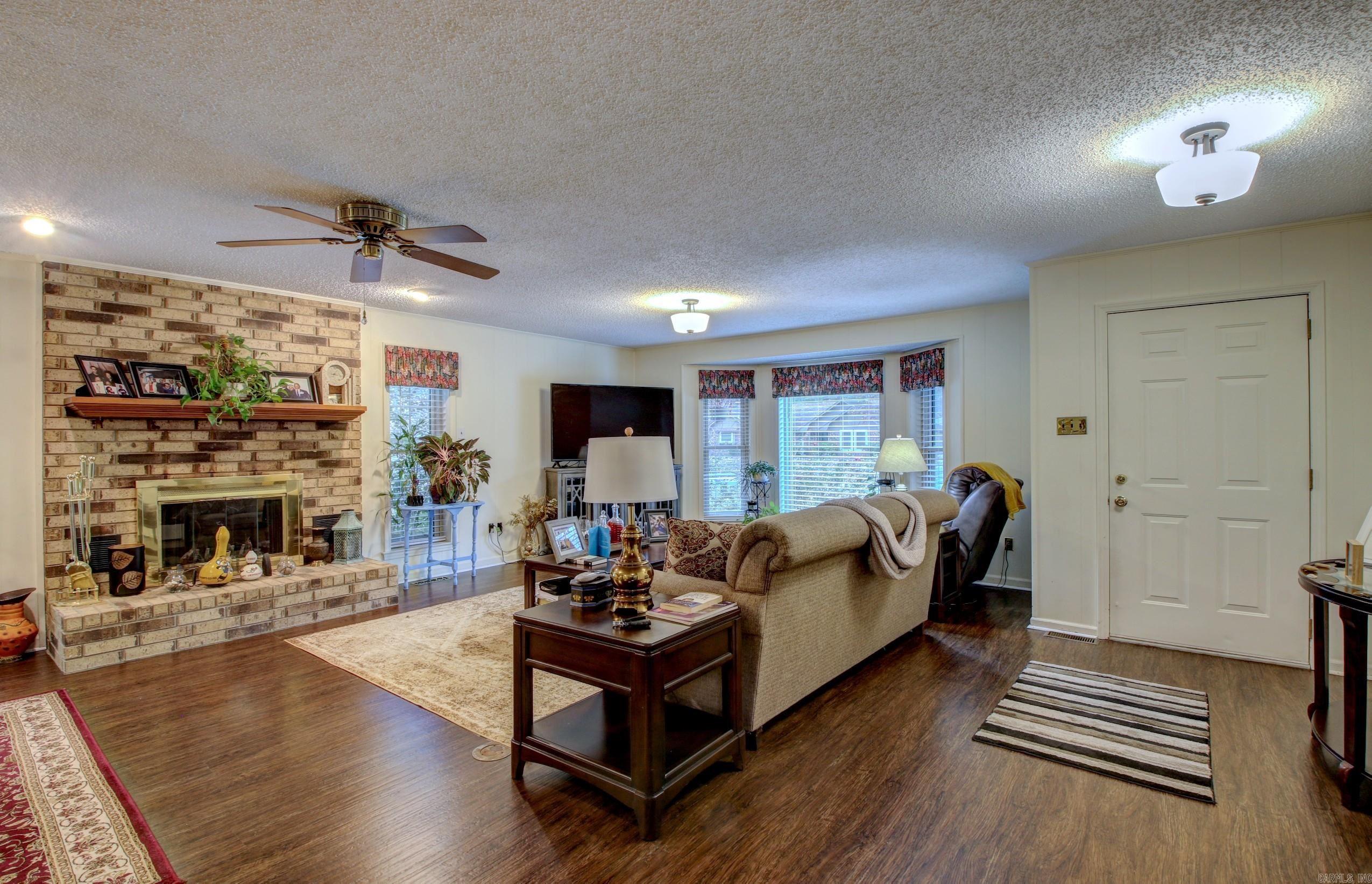 6107 Timber Lake Drive