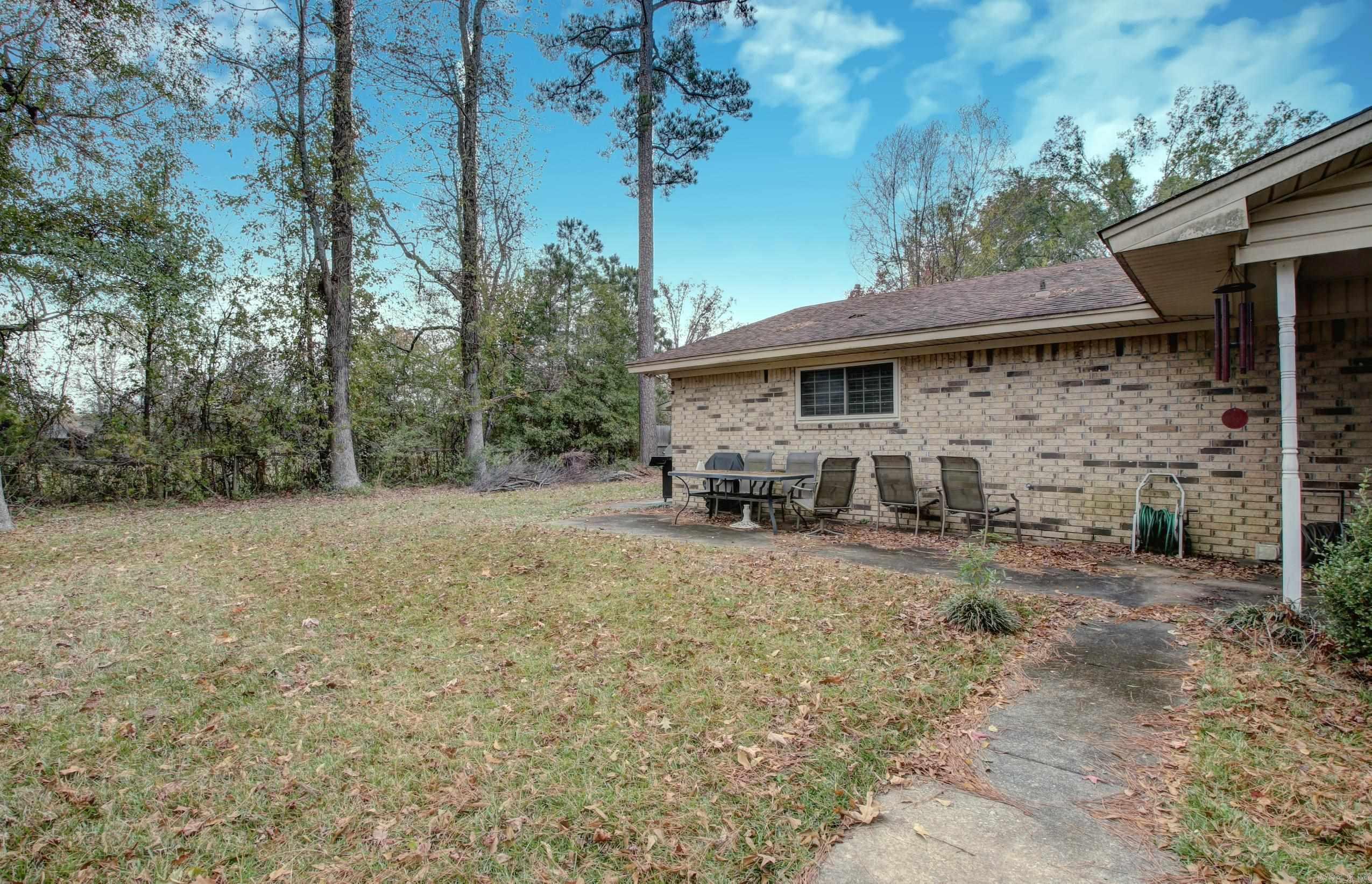 6107 Timber Lake Drive