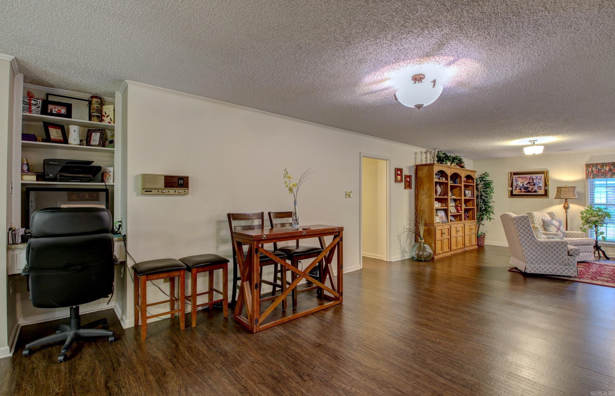 6107 Timber Lake Drive