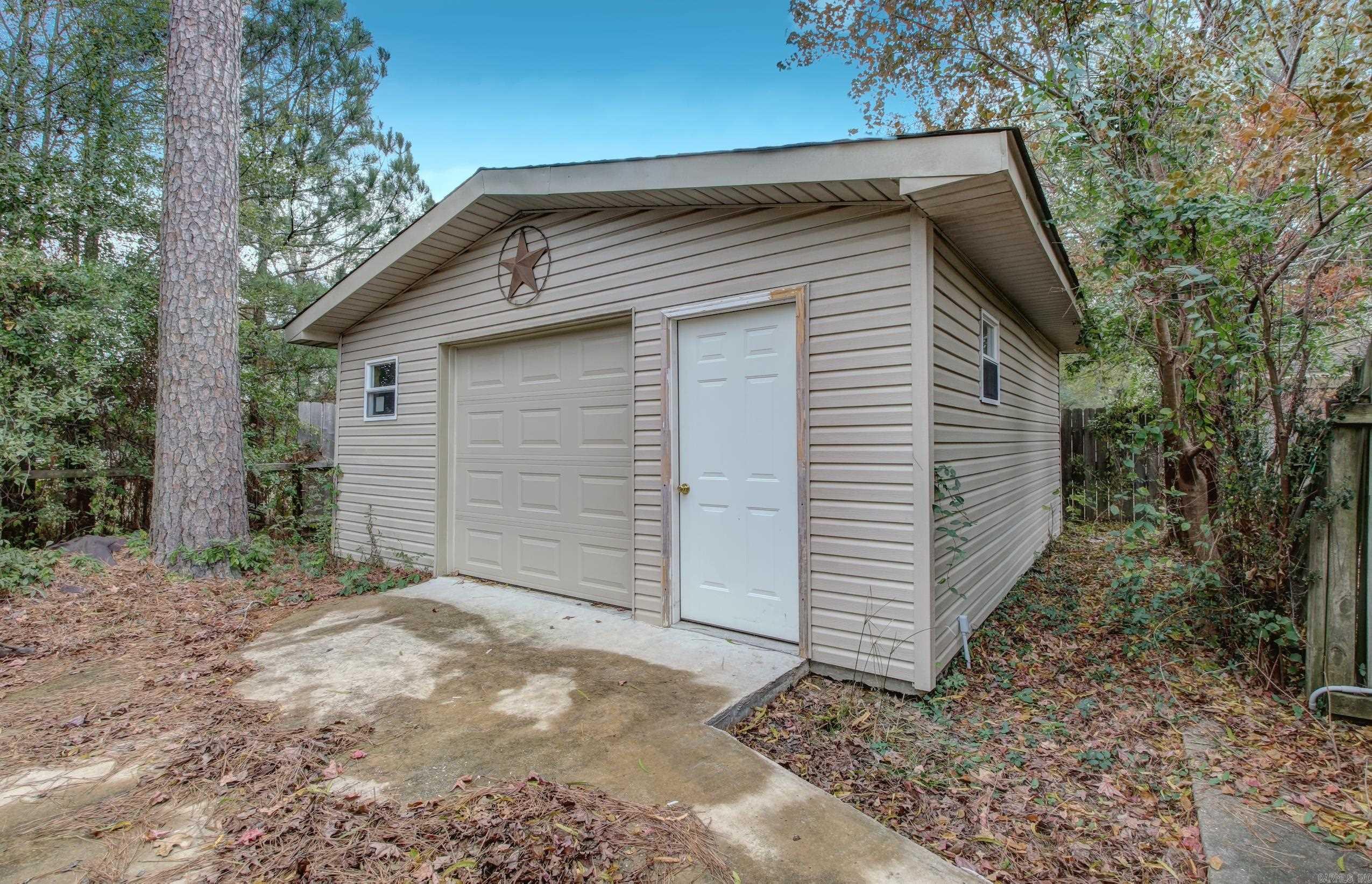 6107 Timber Lake Drive