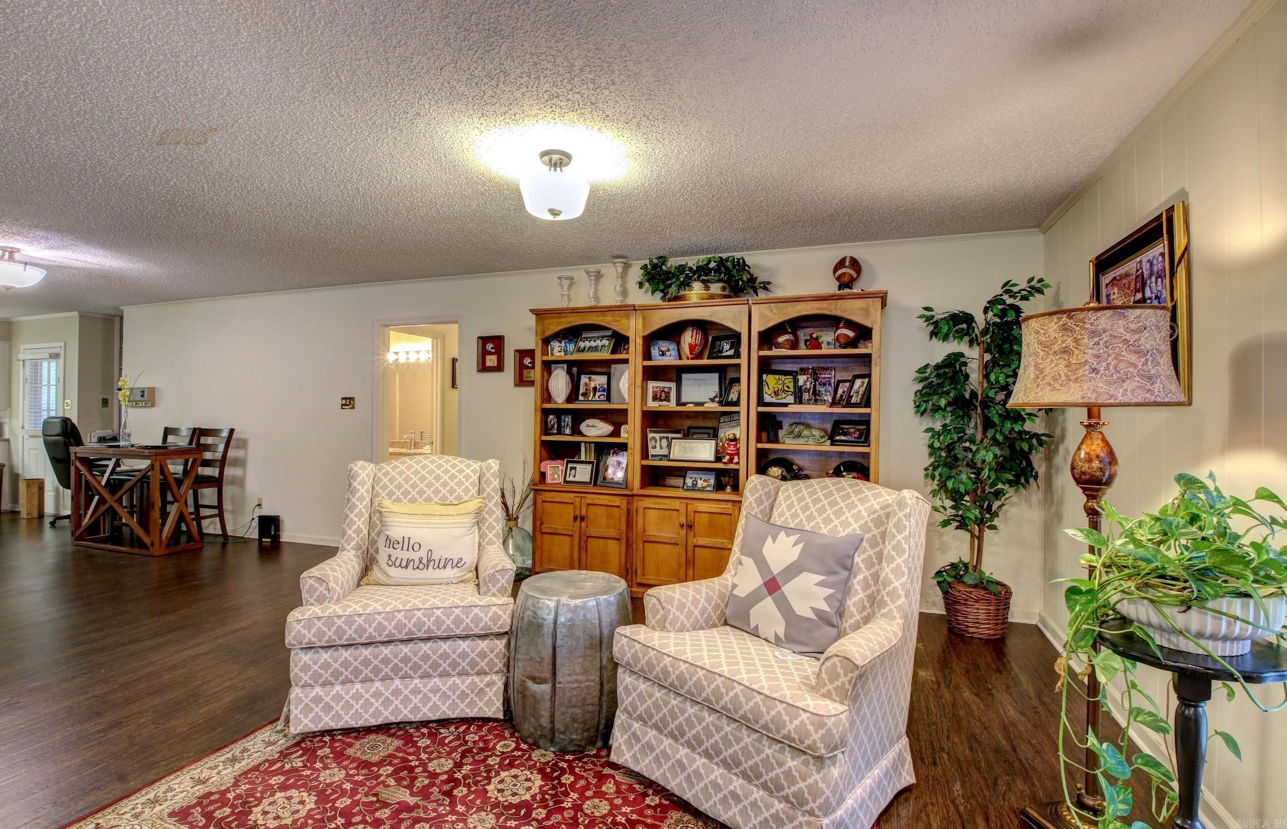 6107 Timber Lake Drive