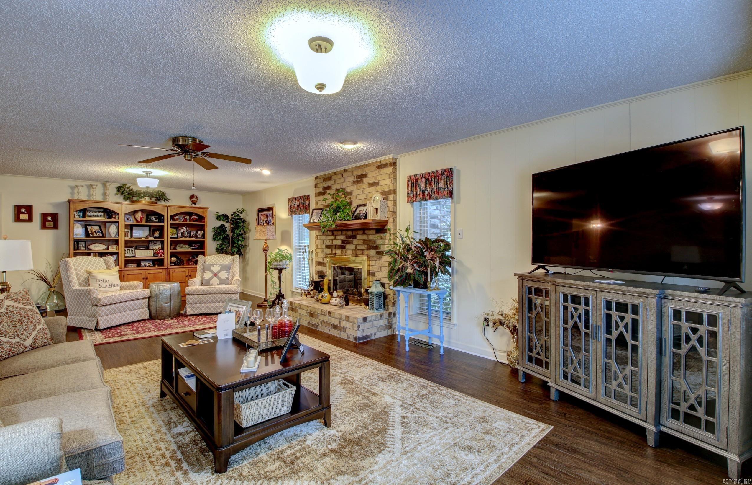 6107 Timber Lake Drive