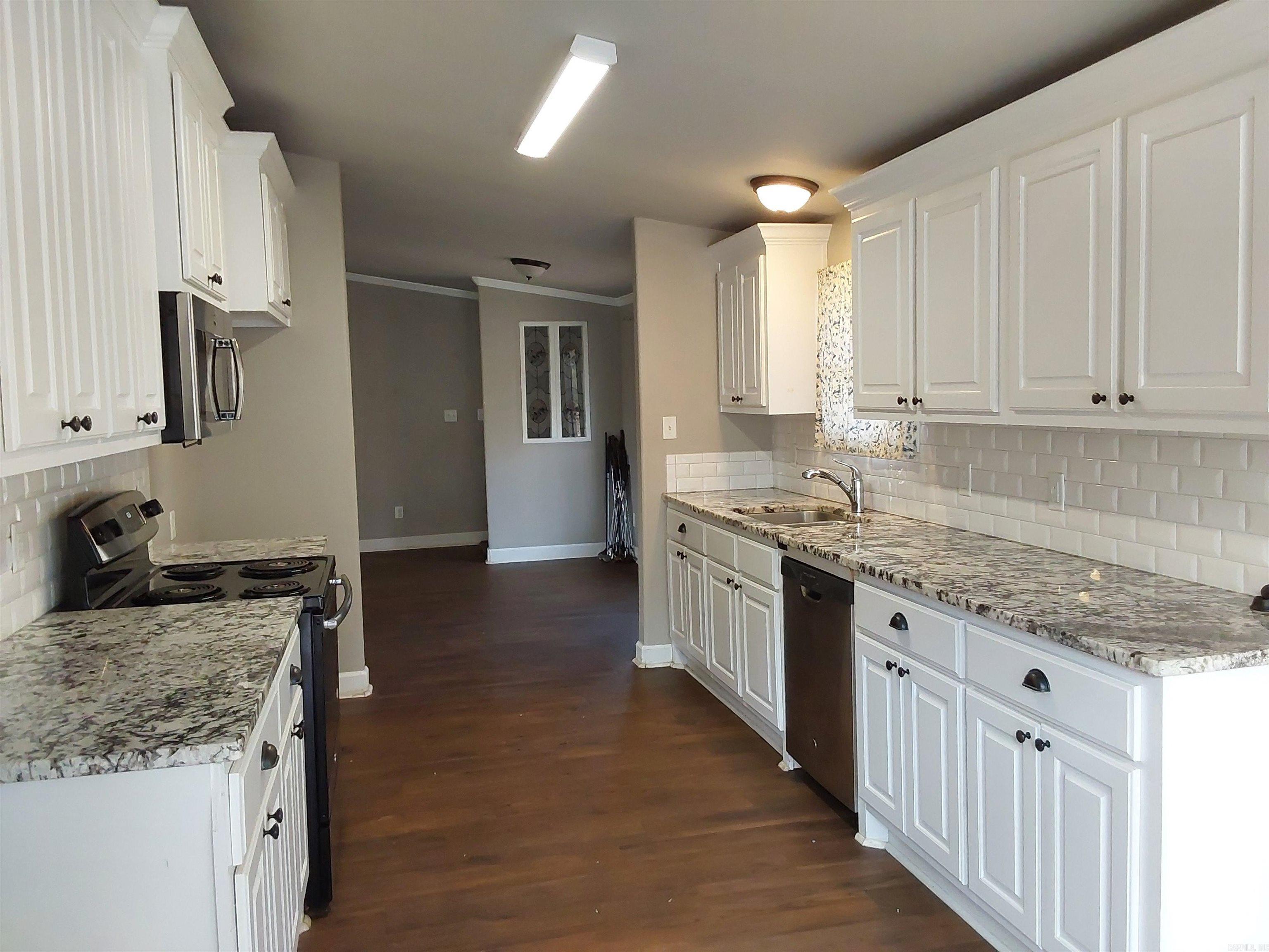 1505 Greenwich Lane