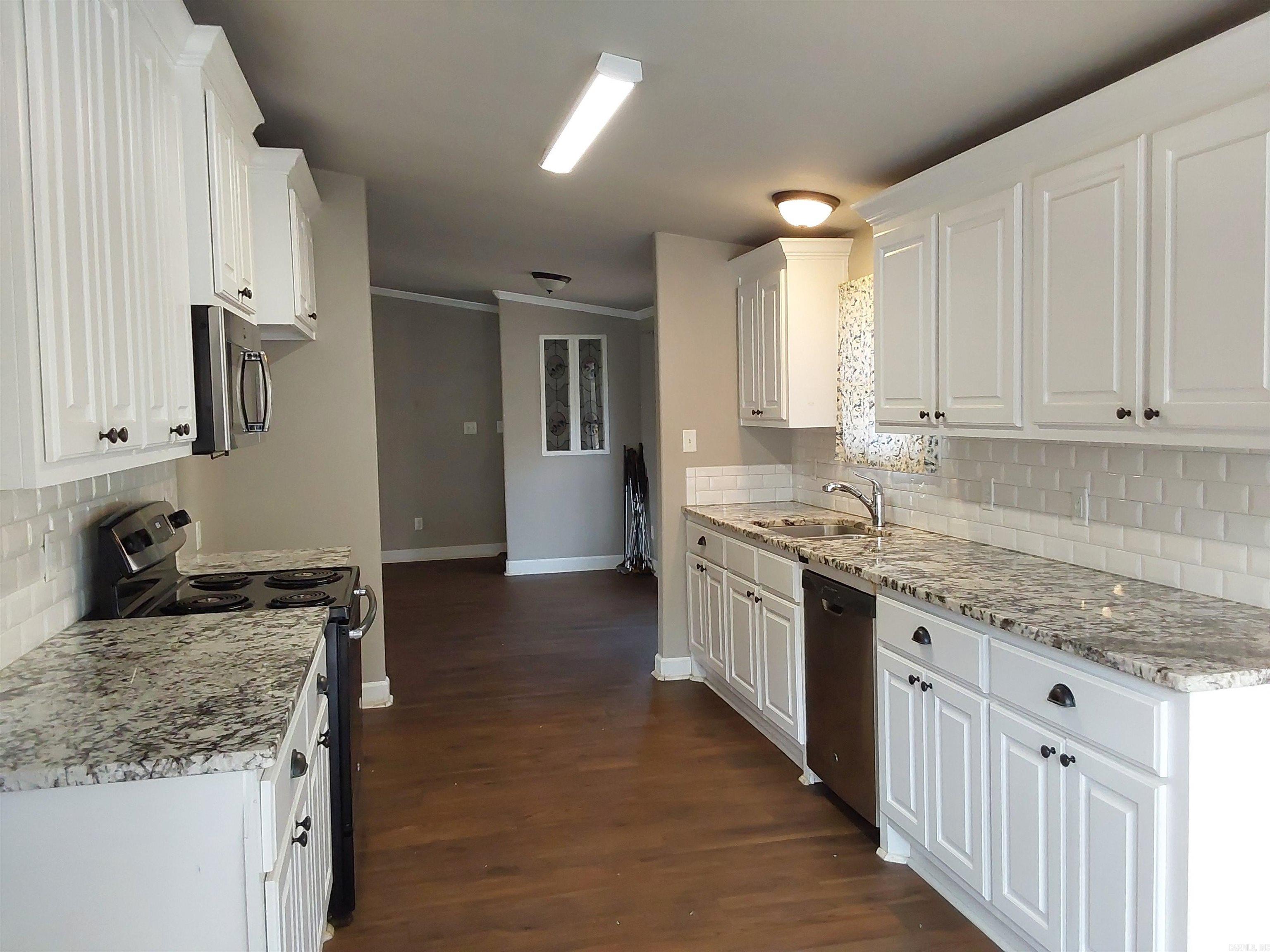 1505 Greenwich Lane