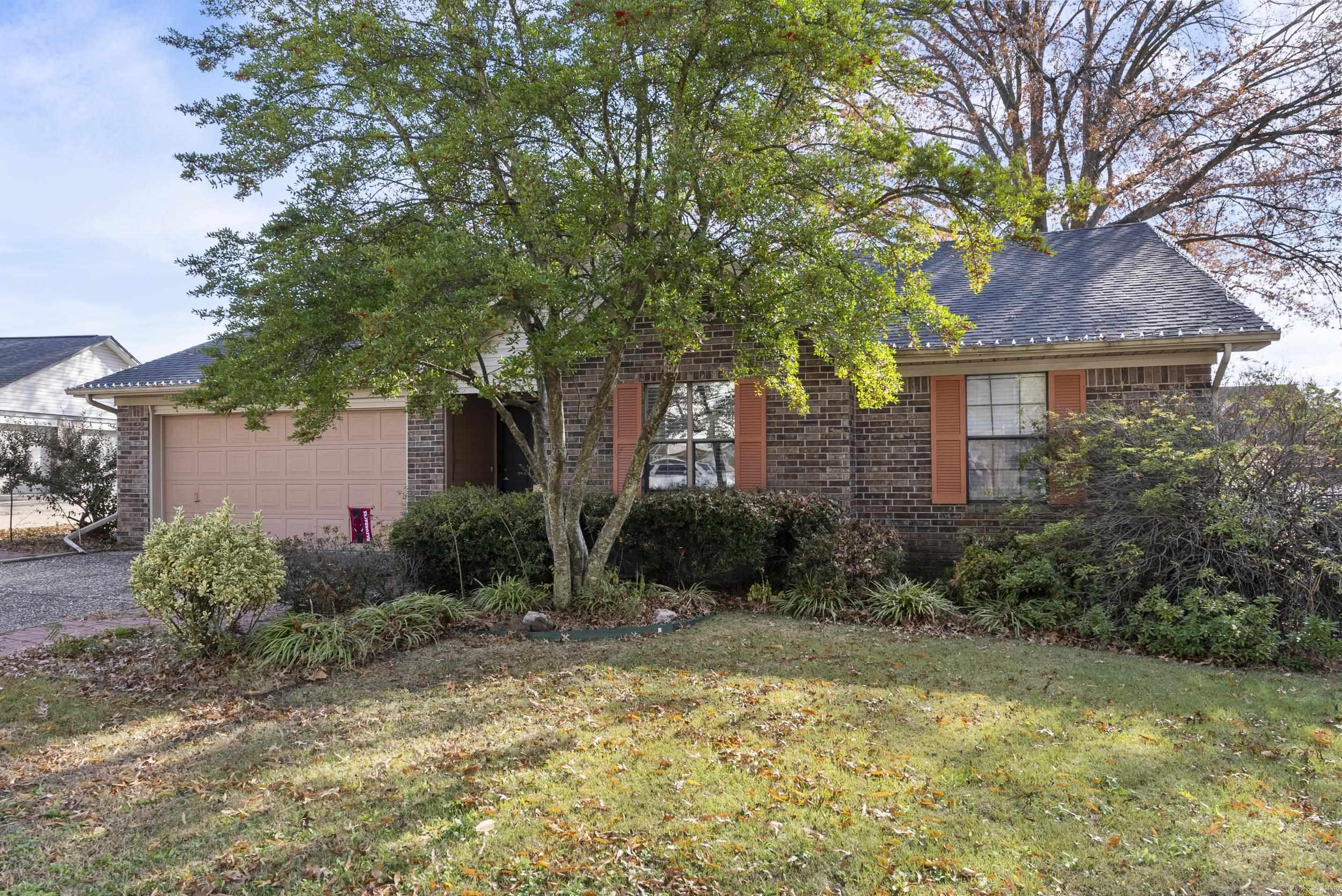 890 Heather Circle