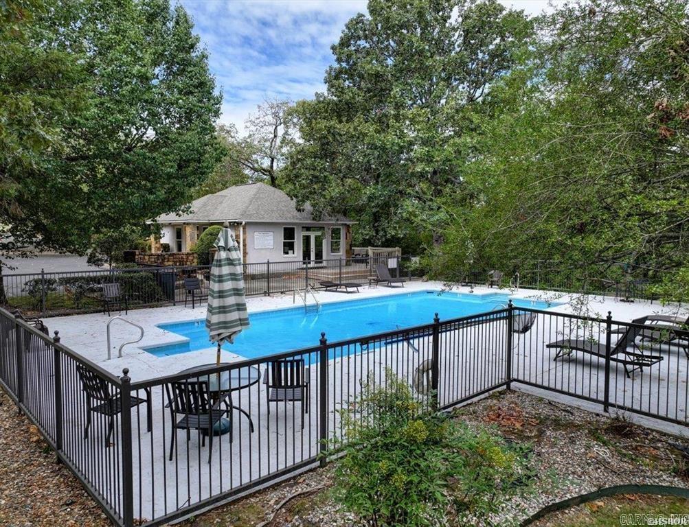 37 Stonegate Shores Drive