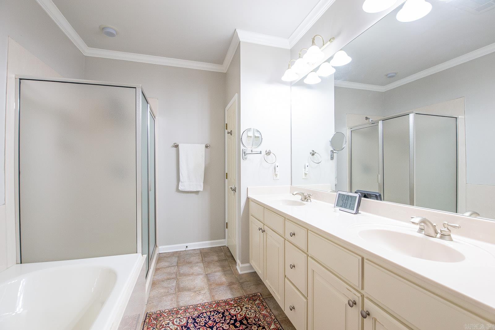 2215 Westport Loop
